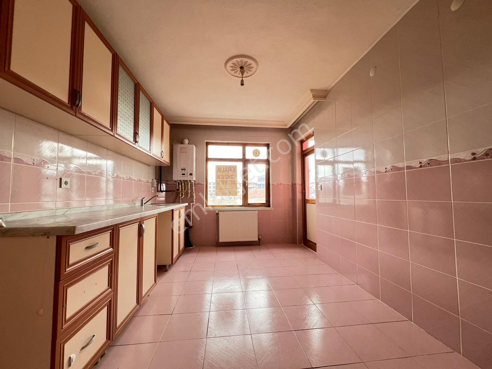 Engin Emlak'tan Akyurt Yeşiltepe Mah. Cadde Üzerinde Kiralık 3+1