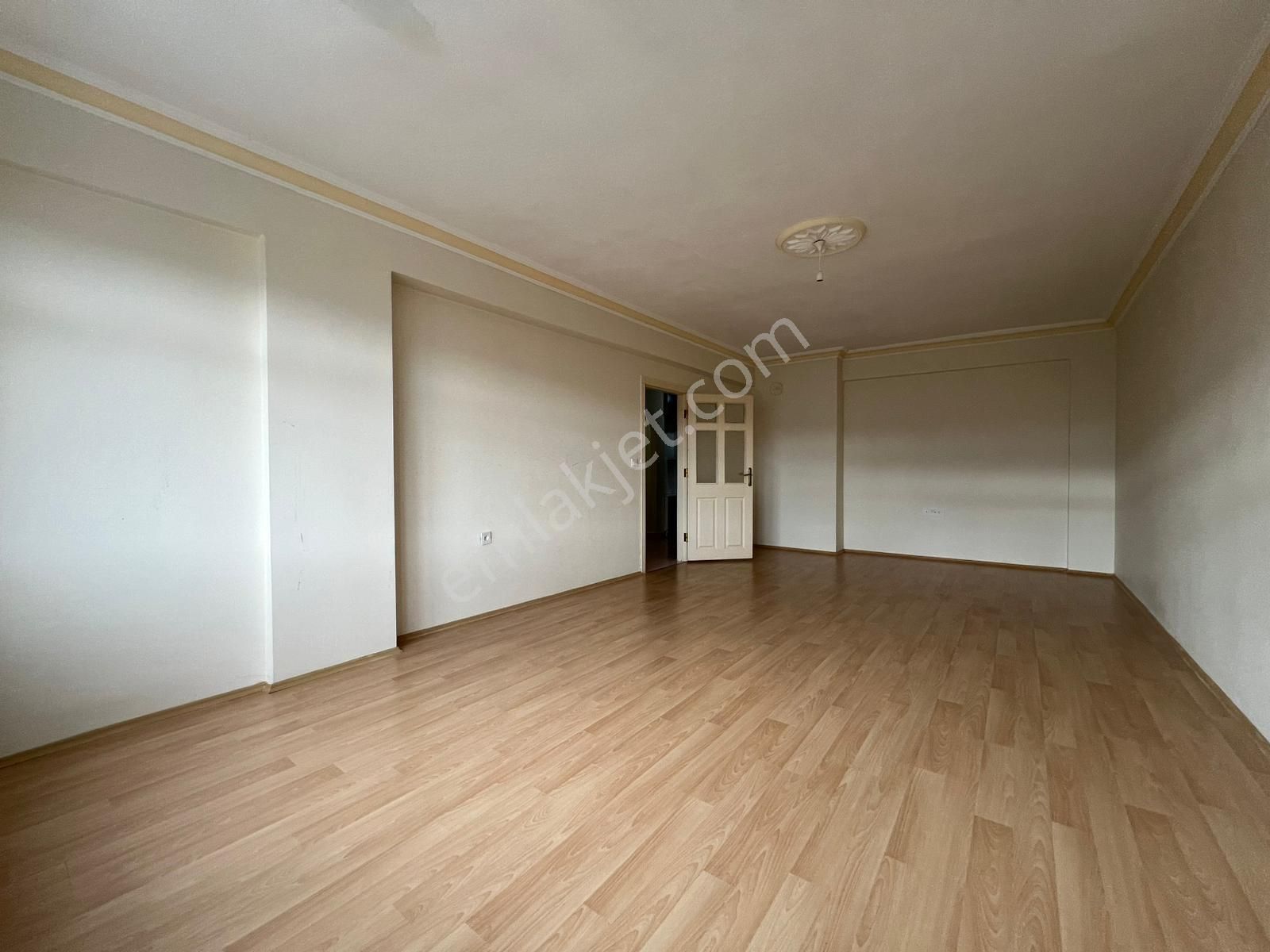 Engin Emlak'tan Akyurt Yeşiltepe Mah. Cadde Üzerinde Kiralık 3+1 - Görsel 24