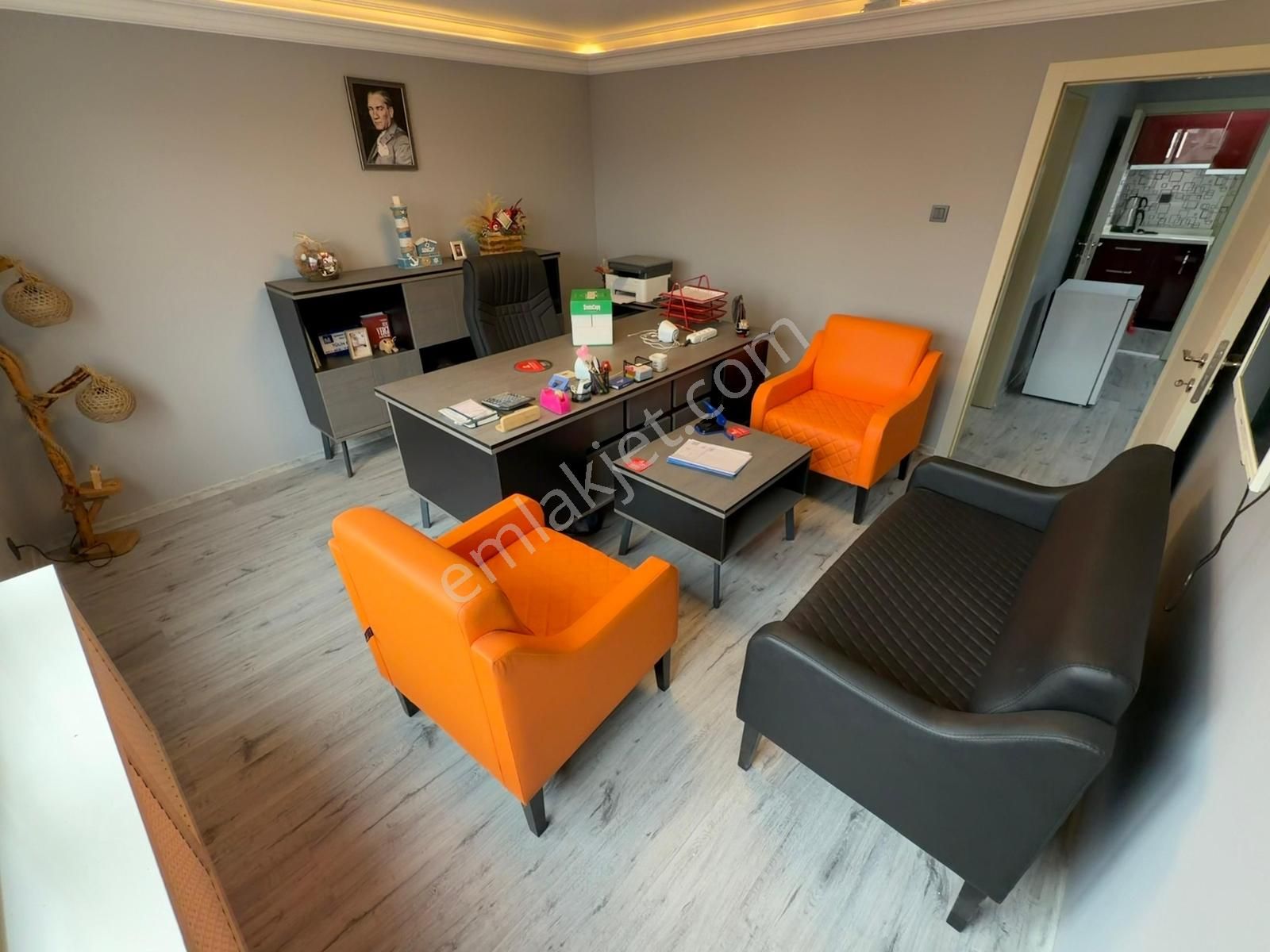 Kılıçsoy'dan Necatibey Cad. Eşyalarıyla Satılık 1+1 Ofis