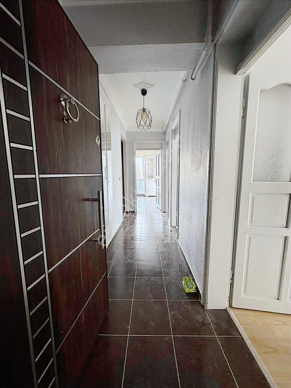 Buca İnönü Mah 90 M2 Cadde Üzeri Dgazlı Kiralık 2.kat Köşe Daire - Görsel 2
