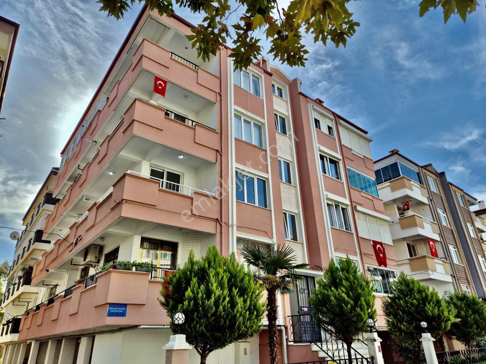 ▓karabuluttan▓ikizçay'da Lüx & Konforlu 3+1 Daire Sizi Bekliyor