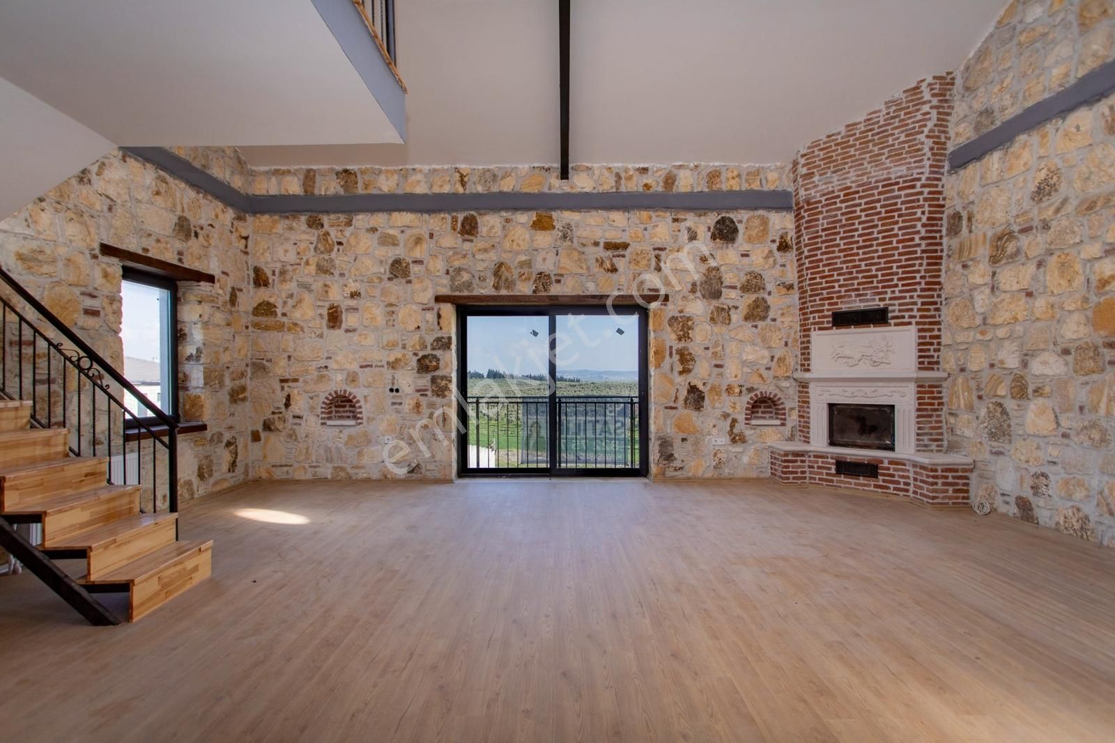 Foça Bağarası Villalar Bölgesinde Satılık Müstakil 5+2 Taş Villa - Görsel 6