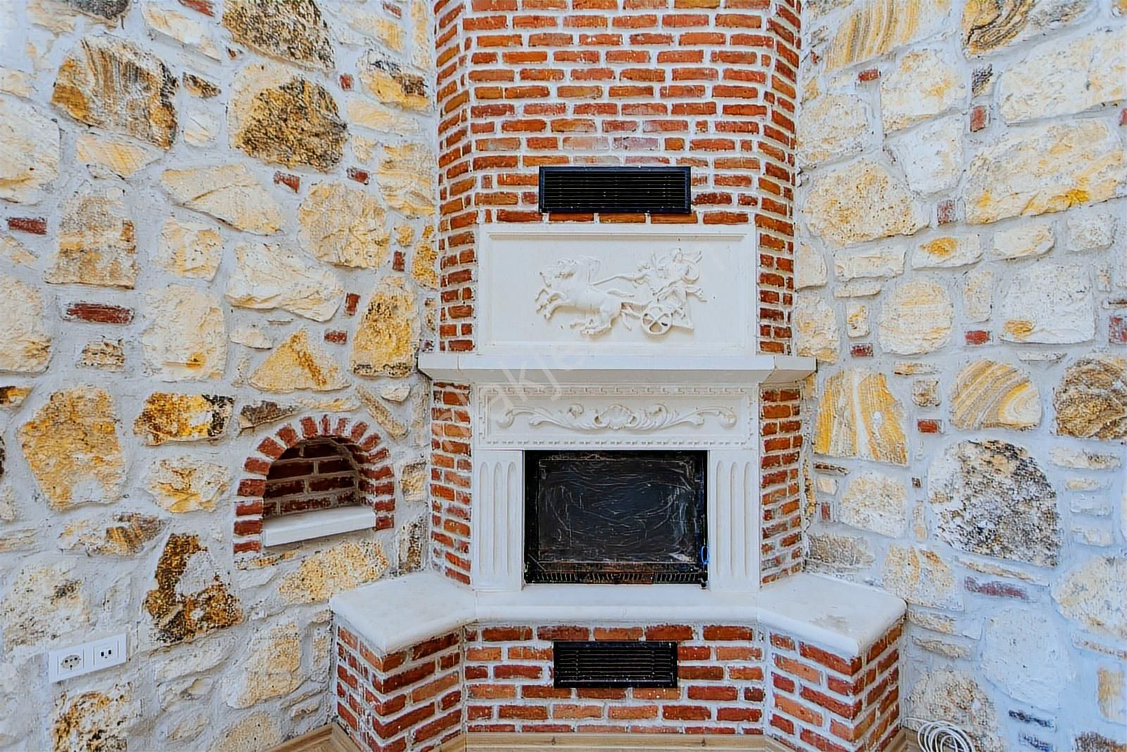 Foça Bağarası Villalar Bölgesinde Satılık Müstakil 5+2 Taş Villa - Görsel 8