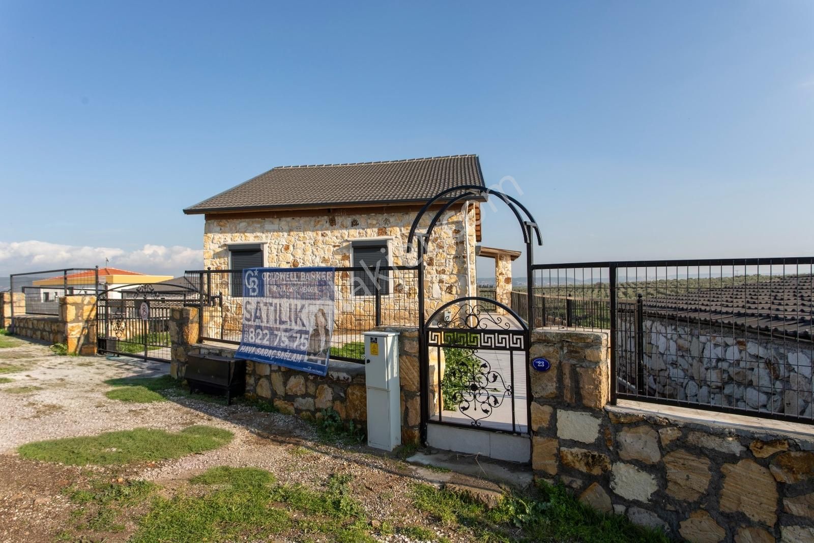 Foça Bağarası Villalar Bölgesinde Satılık Müstakil 5+2 Taş Villa - Görsel 13