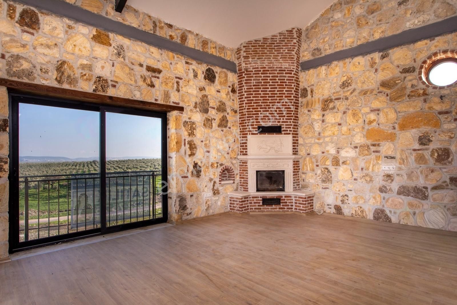 Foça Bağarası Villalar Bölgesinde Satılık Müstakil 5+2 Taş Villa - Görsel 14