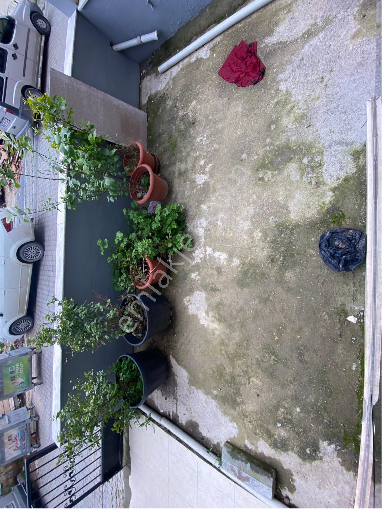 Kuşadası Davutlarda Merkezde Çift Cephe Çift Bahçeli Çok Geniş 2+1 Daire - Görsel 15