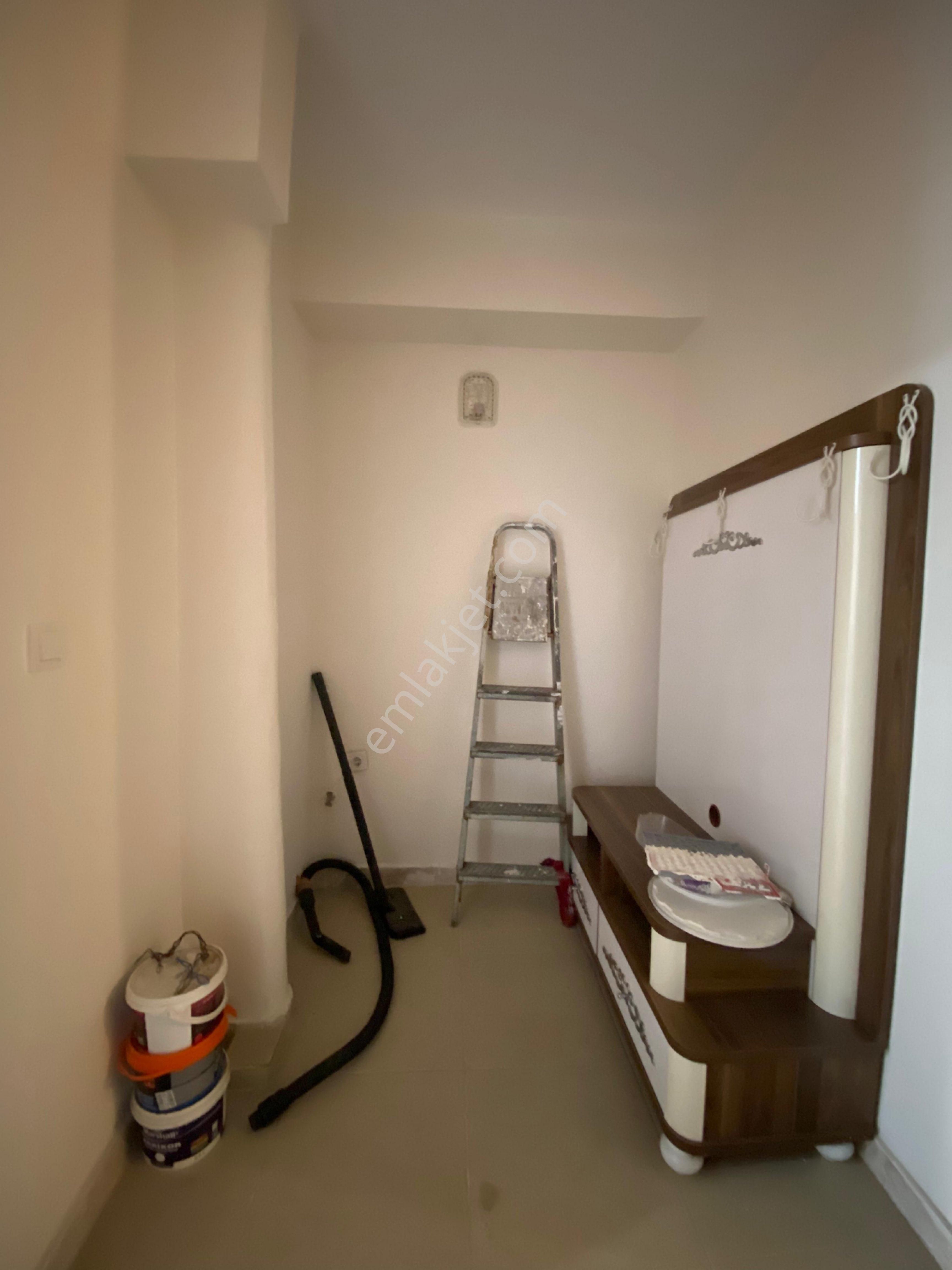 Kuşadası Davutlarda Merkezde Çift Cephe Çift Bahçeli Çok Geniş 2+1 Daire - Görsel 10