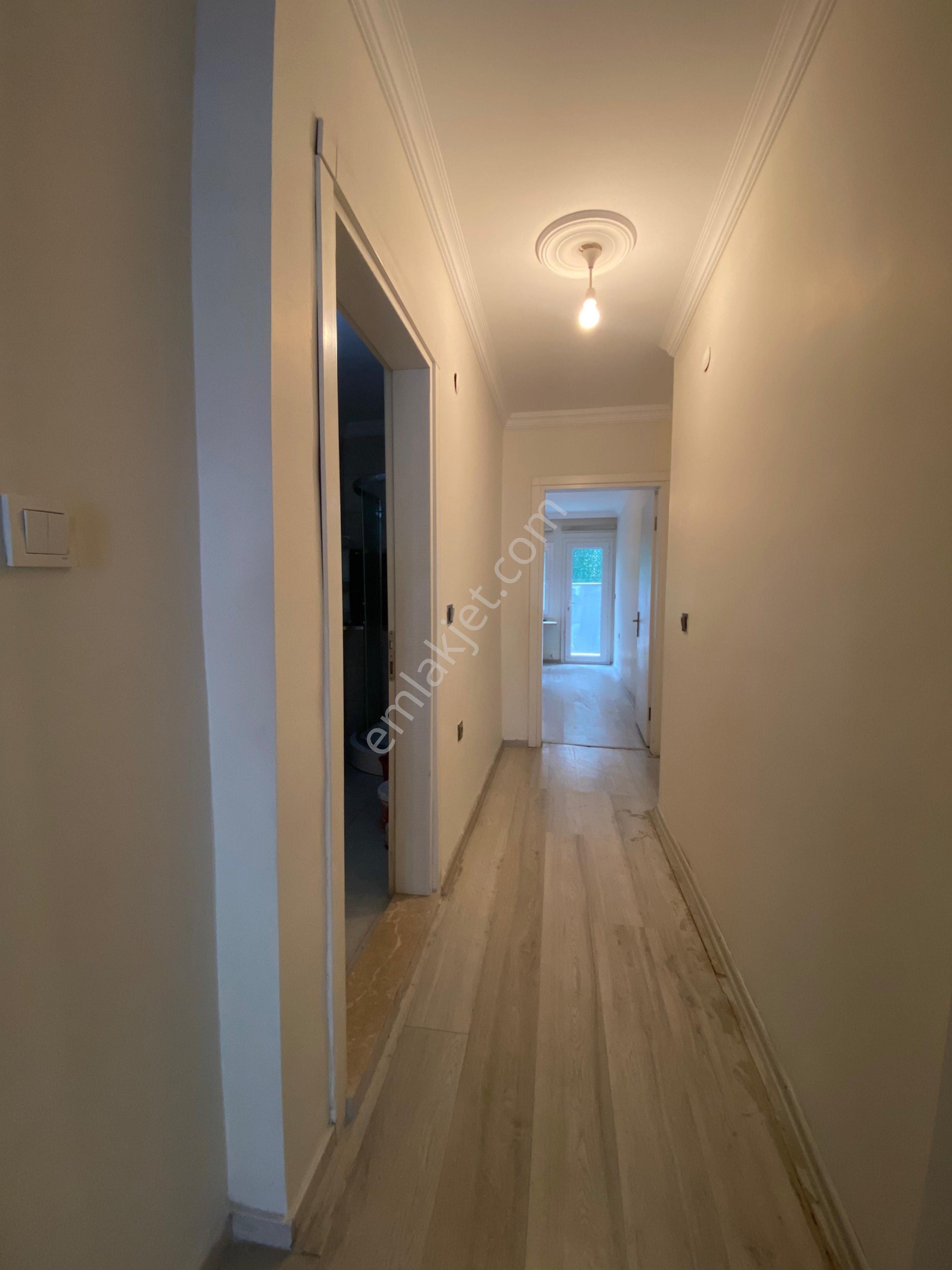 Kuşadası Davutlarda Merkezde Çift Cephe Çift Bahçeli Çok Geniş 2+1 Daire - Görsel 8