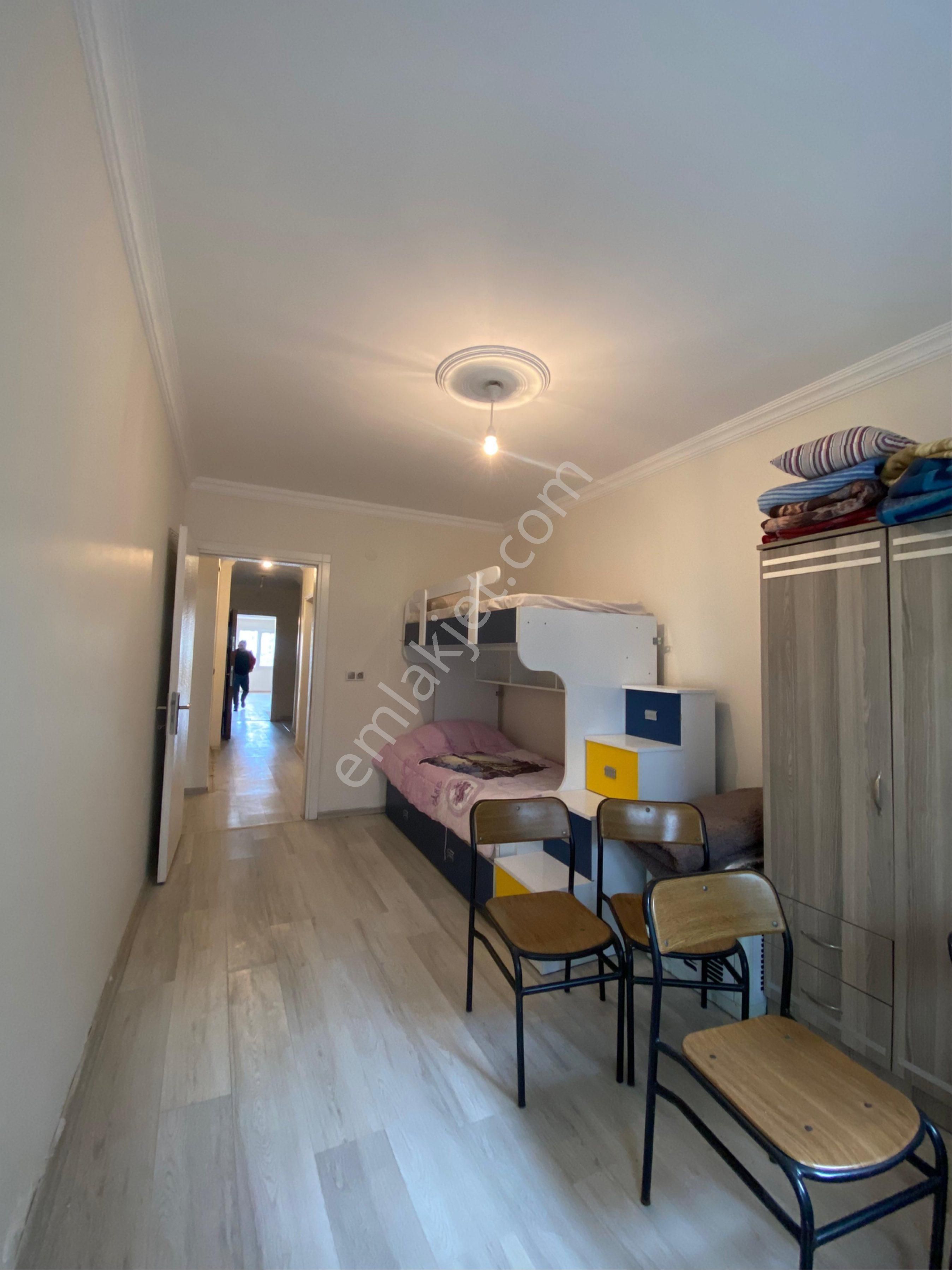 Kuşadası Davutlarda Merkezde Çift Cephe Çift Bahçeli Çok Geniş 2+1 Daire - Görsel 14