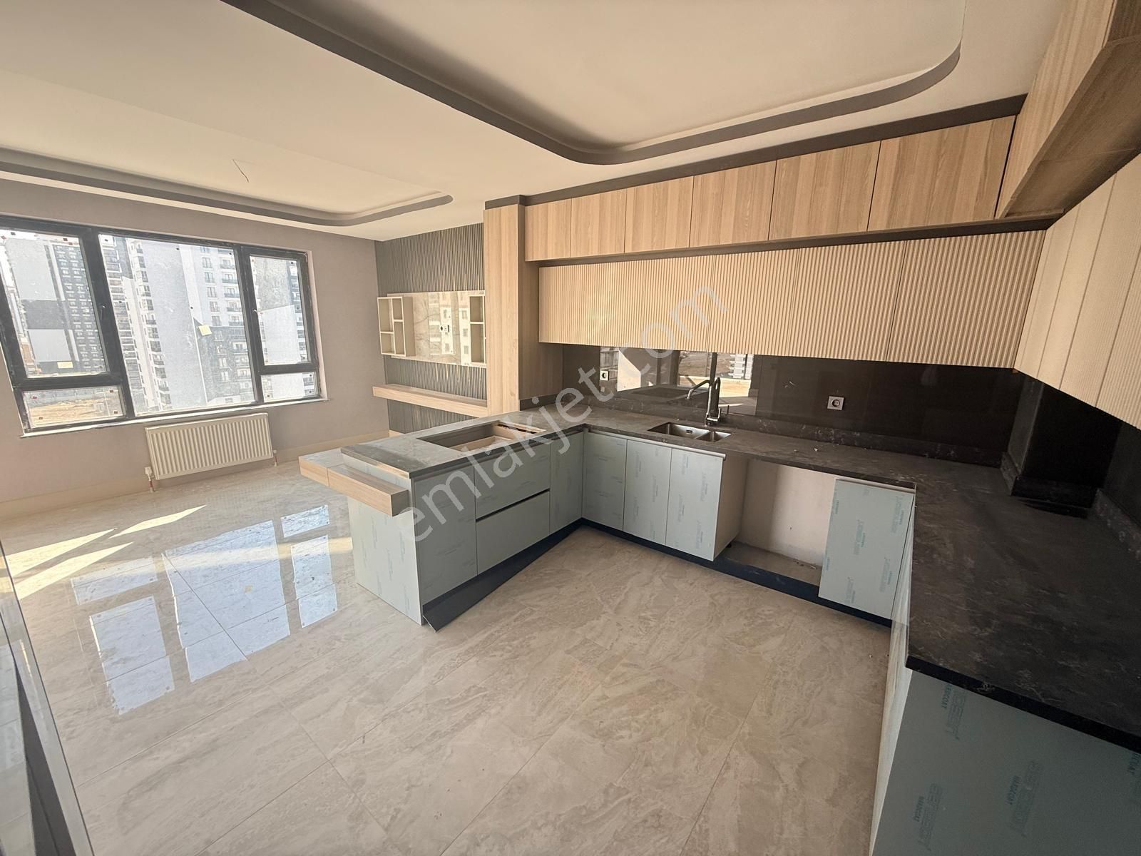 Ovacık Merkezde 4+1 200 M2 Sosyal Donatılı Kaçmaz Lüx Rezidans