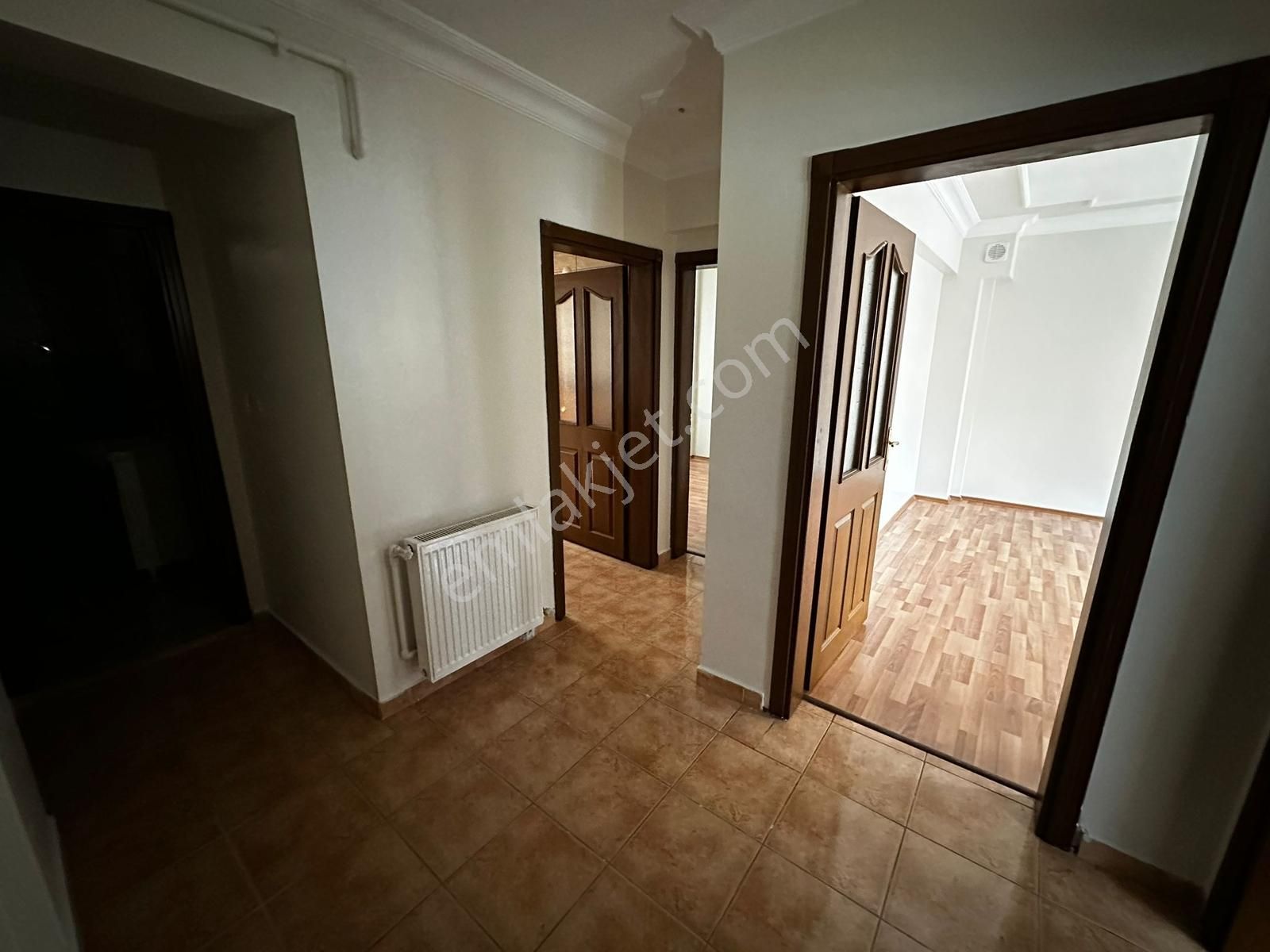 Gaziosmanpaşa Merkez'de | Meydana 1 Dk | Kiralık 2+1 Daire - Görsel 7