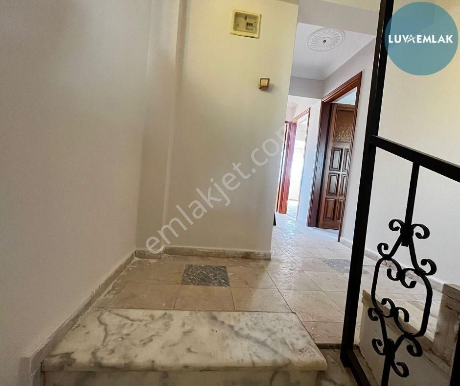 Didim Akbük'te Denize 500 Mt Mesafede Deniz Manzaralı Geniş Bahçeli 4+1 Yazlık - Görsel 15