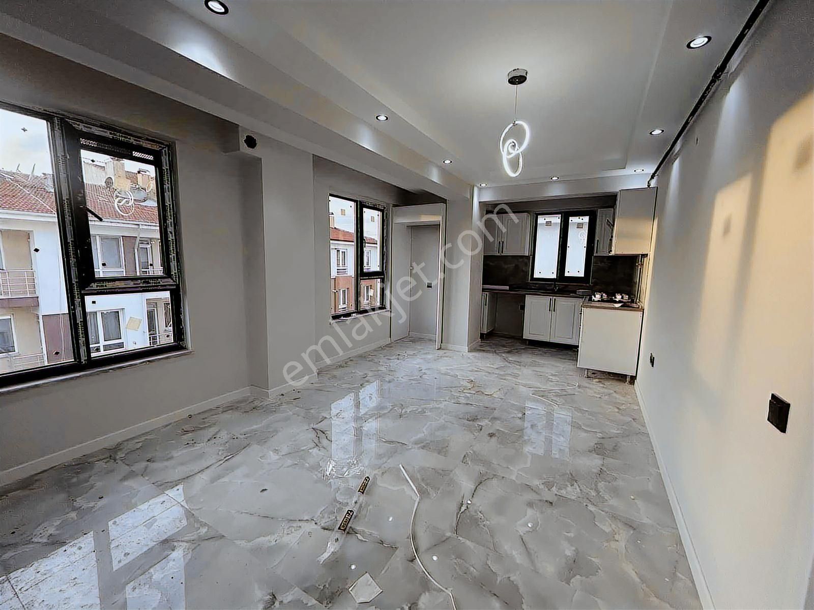 Bahçelievler'de Sıfır Yerden Isıtmalı İskanlı 2+1 Kiralık Daire