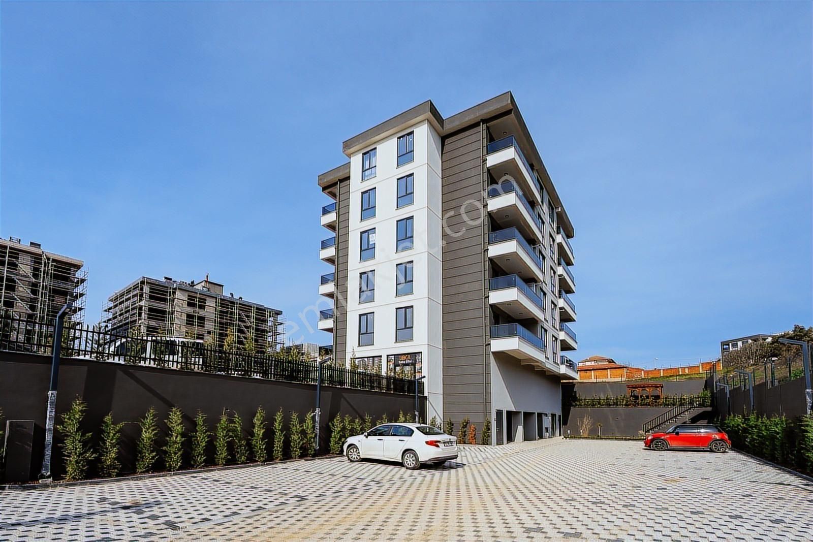 Prestijli Konum Balat'ta Satılık Ayrı Mutfak 2+1