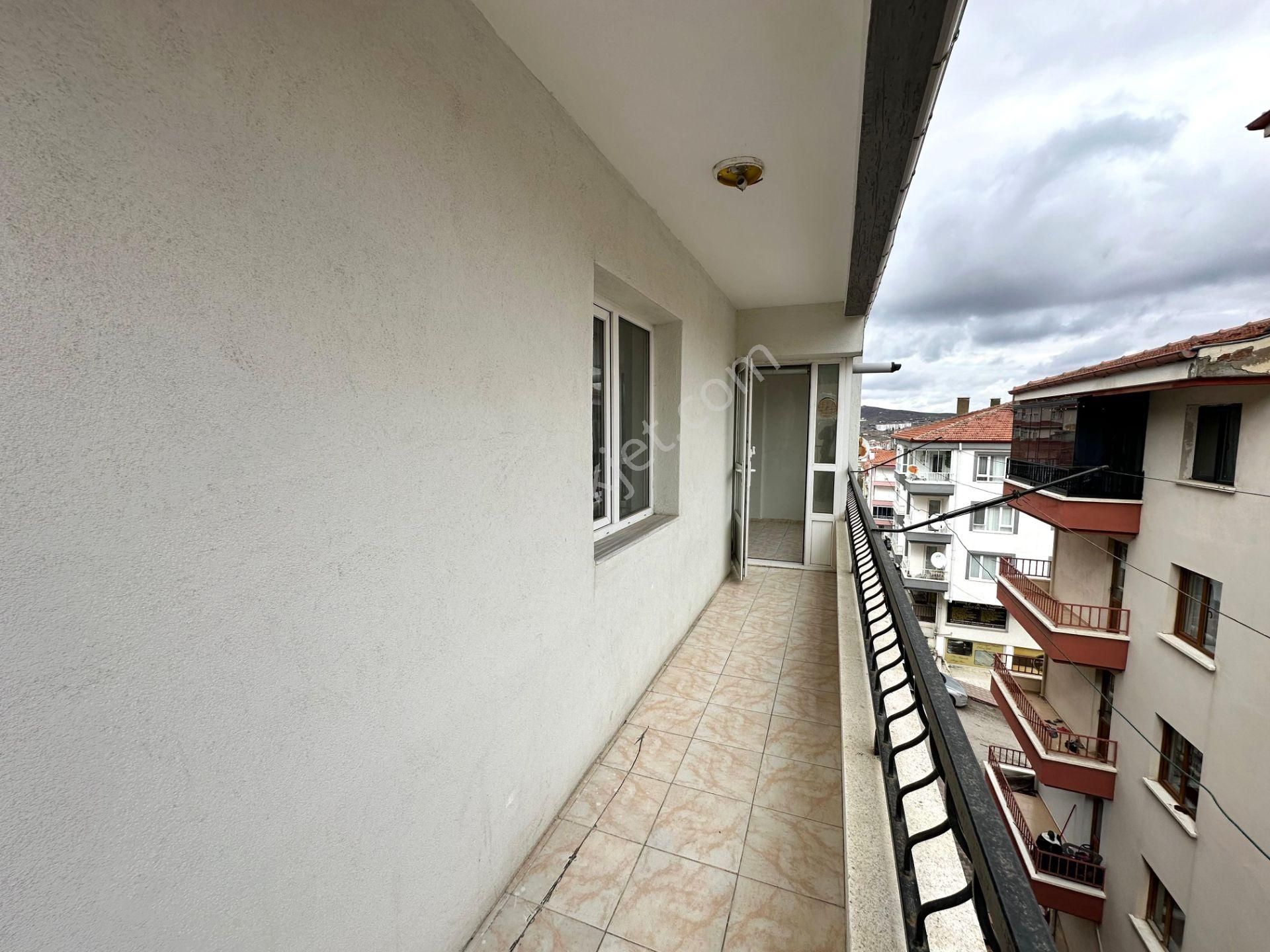 Uzman Emlak Ofisinden Hisar Mh.de Katta Geniş Bağımsız 3+1 Daire - Görsel 20