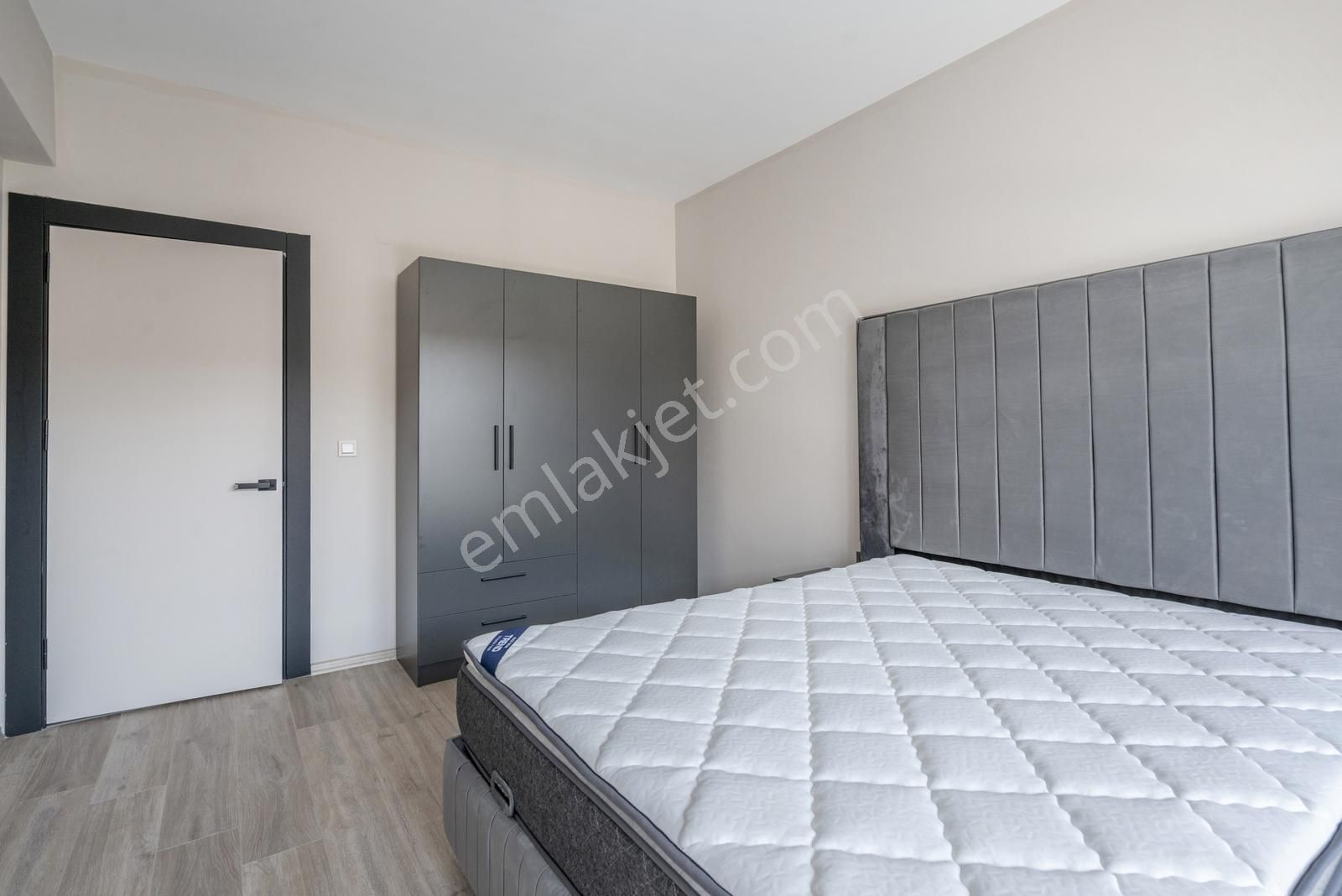 Cb Level'dan 23 Nisan Mah. Meva Projesi Lüks Eşyalı 1+1 Daire - Görsel 11