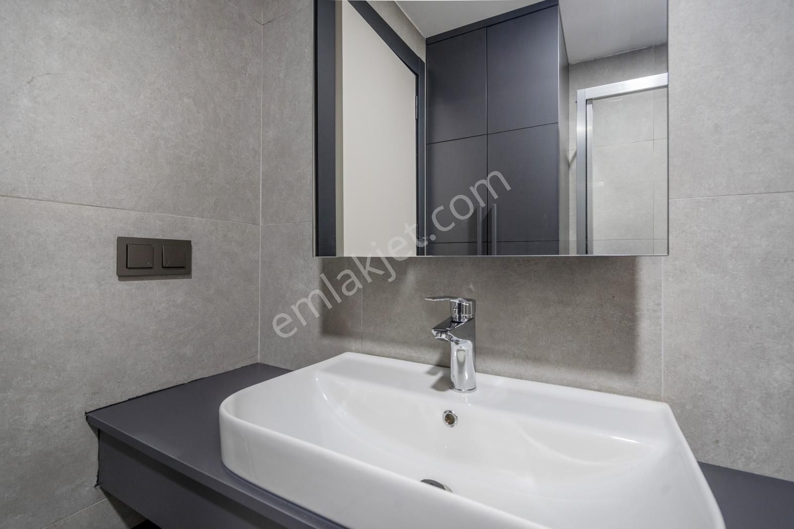 Cb Level'dan 23 Nisan Mah. Meva Projesi Lüks Eşyalı 1+1 Daire - Görsel 19