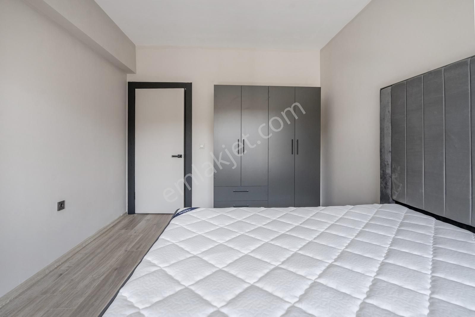 Cb Level'dan 23 Nisan Mah. Meva Projesi Lüks Eşyalı 1+1 Daire - Görsel 28