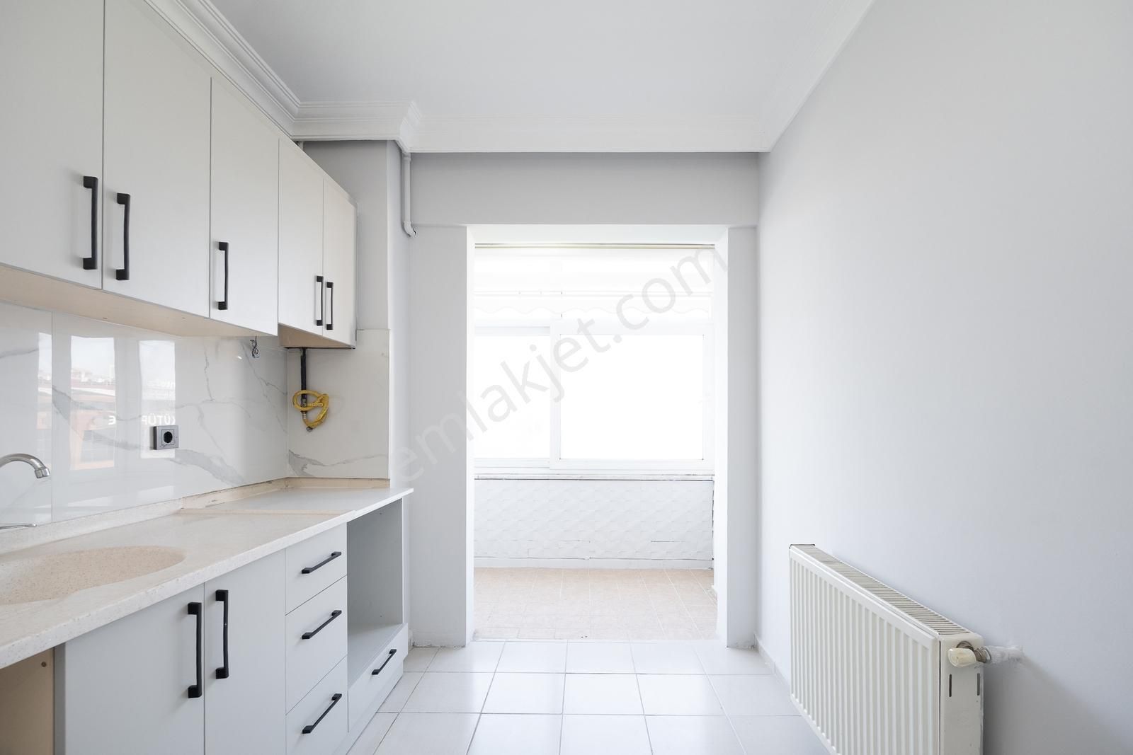 Cb Level'dan Aile Yaşamına Uygun 2+1 Ayrı Mutfaklı Satılık Daire - Görsel 5