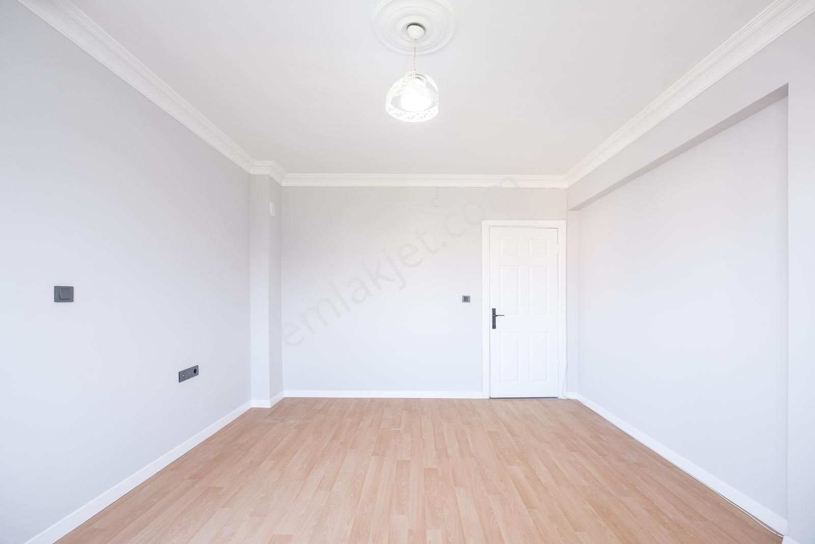 Cb Level'dan Aile Yaşamına Uygun 2+1 Ayrı Mutfaklı Satılık Daire - Görsel 17