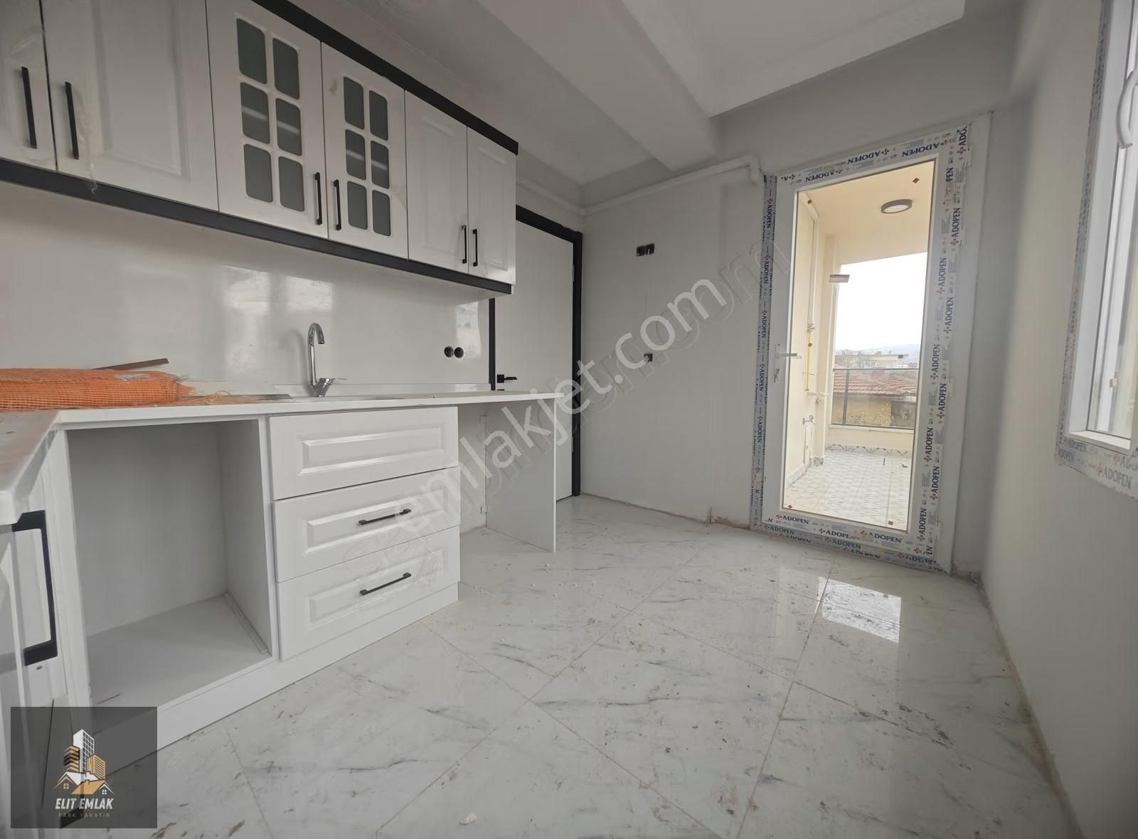 Elit Emlak Efendi Mah 2+0 Kapalı Mutfak Lüks Daire
