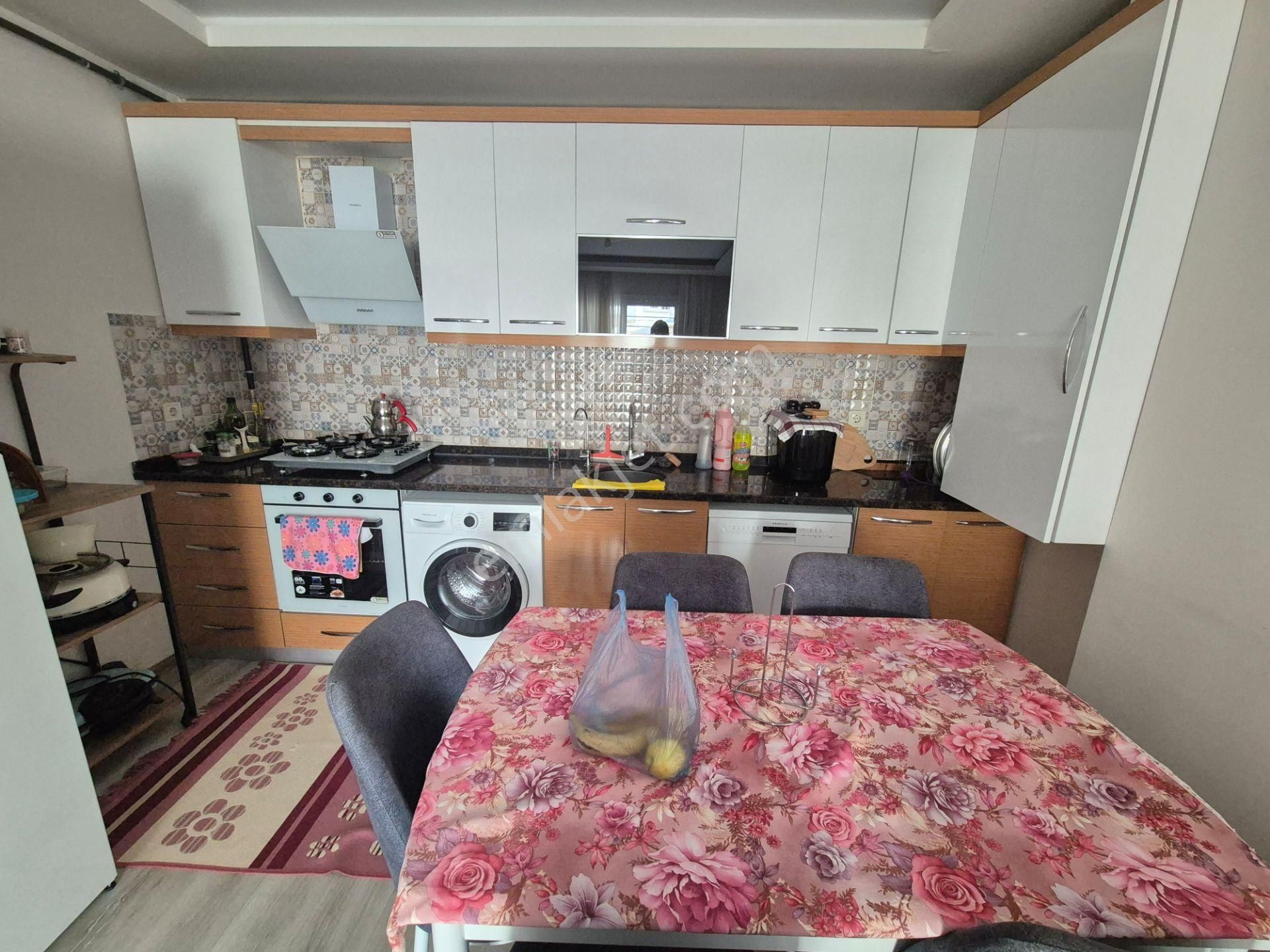 Prestij'den Hürriyet'te Doğalgazlı 2+1 Genişliğin'de 1+1 Daire - Görsel 4