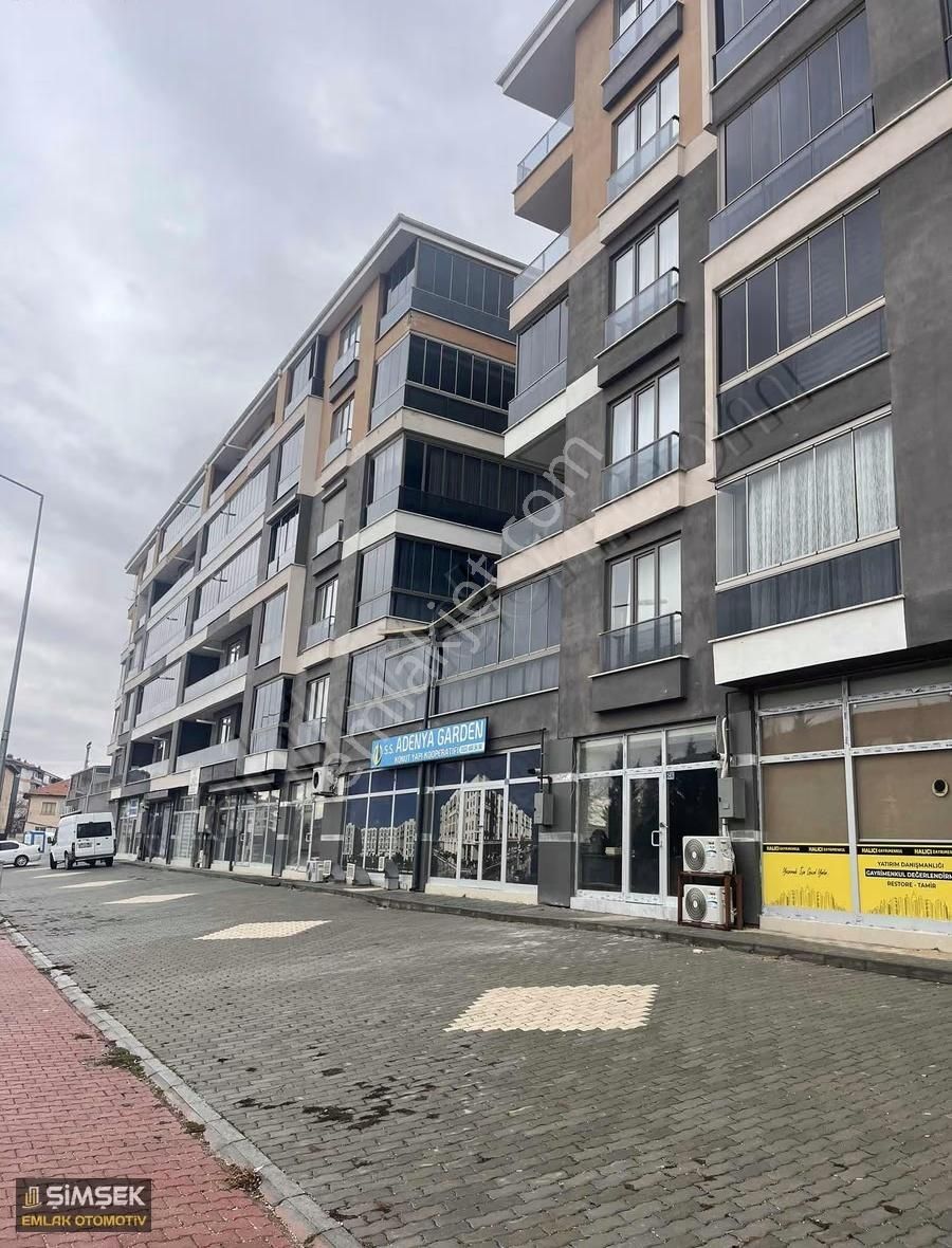 Şimşek Gayrimenkul Den Karatay Menzil Caddesinde Satılık Dükkan