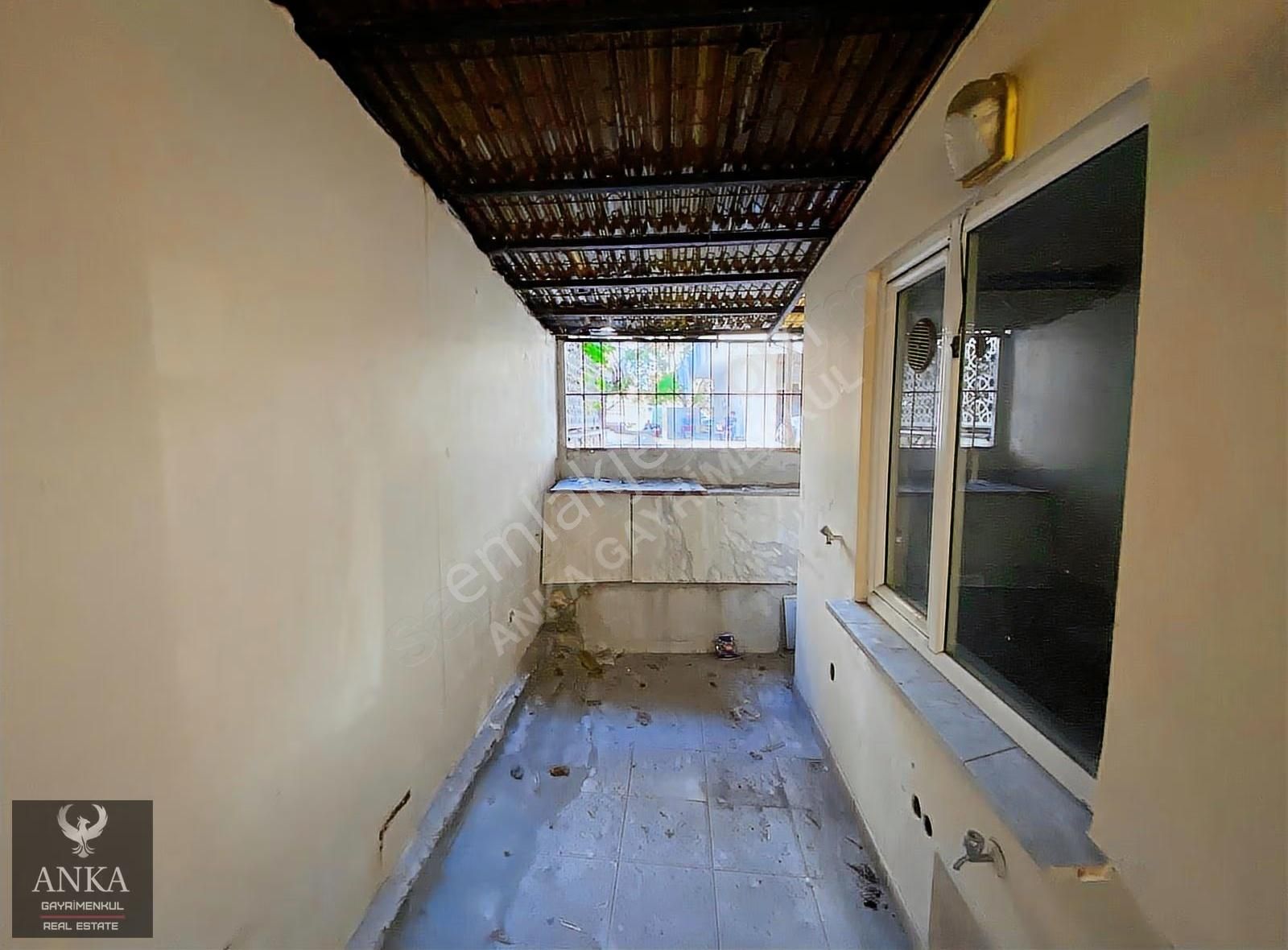 Yenibosna Çobançeşme Mahallesi Kiralık 2+1 Bahçe Katı Daire