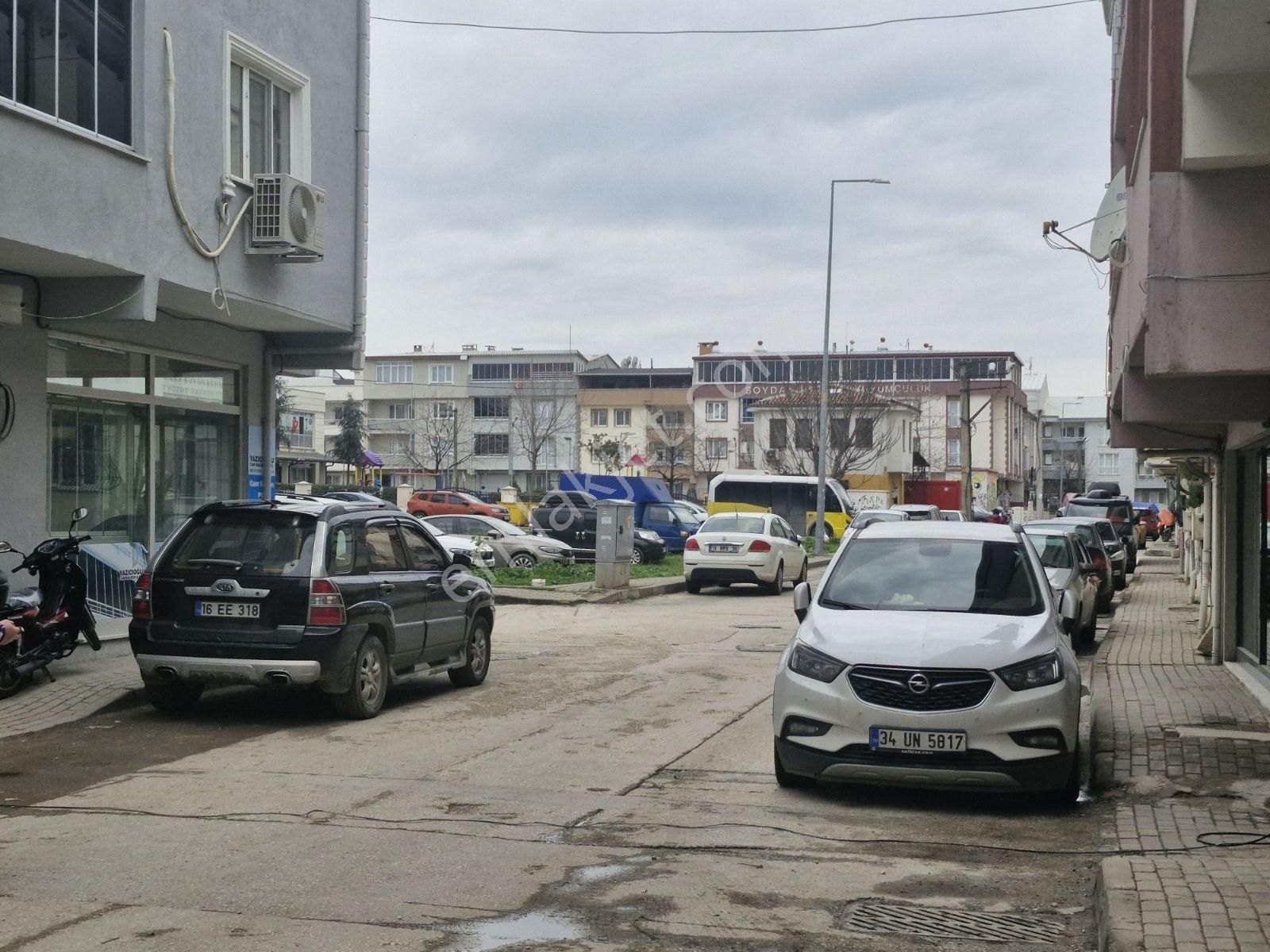 Gürsu Kurtuluş'ta Bankalar Caddesine Yakın 2+1 Kiralık Daire