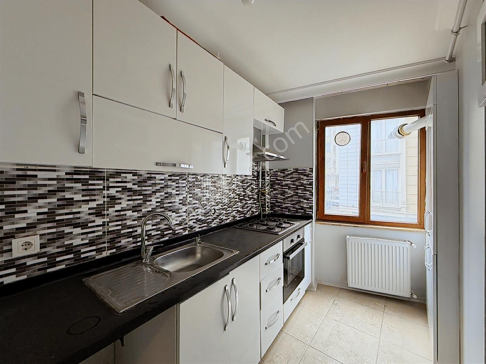 Mehterçeşme Mah'de 2+1 Yeni Bina Metrobüse Yakın Fırsat Arakat ! - Görsel 9