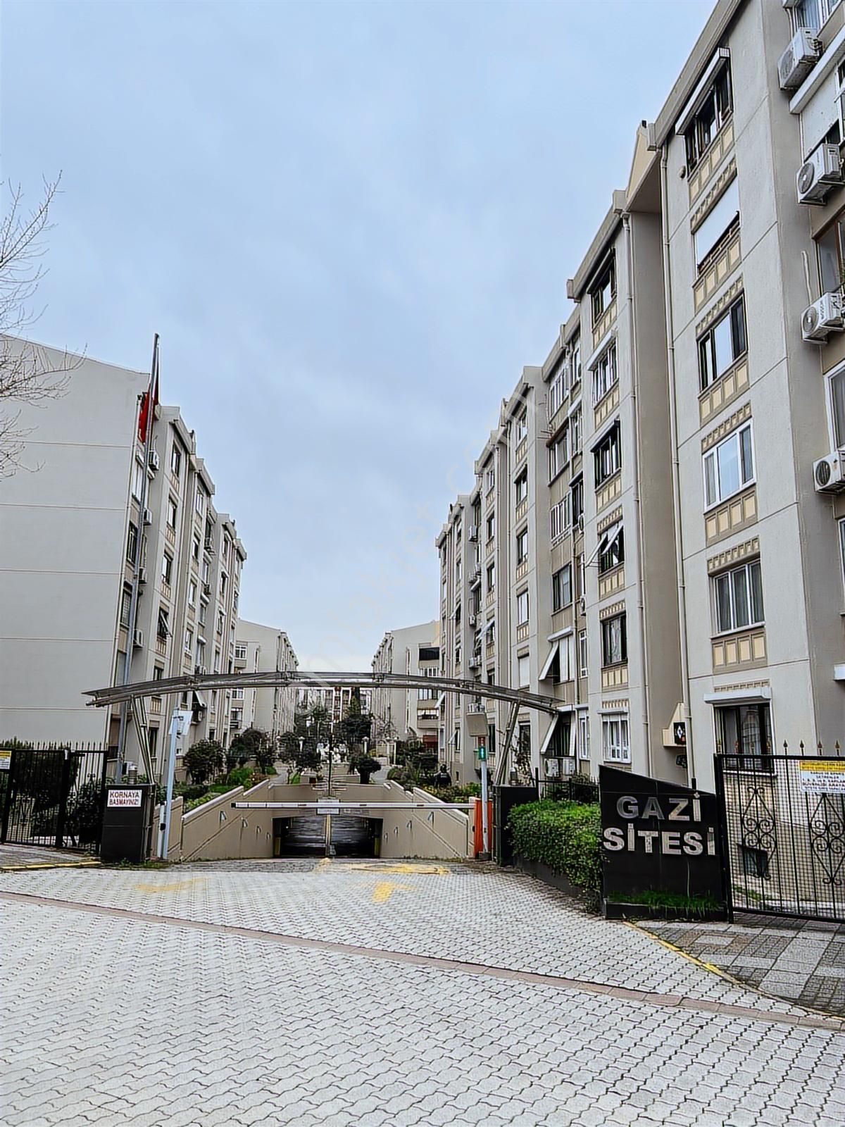 Ataköy Gazi Sitesi'nde Satılık 3+1 Modern Daire -- Krediye Uygun - Görsel 20