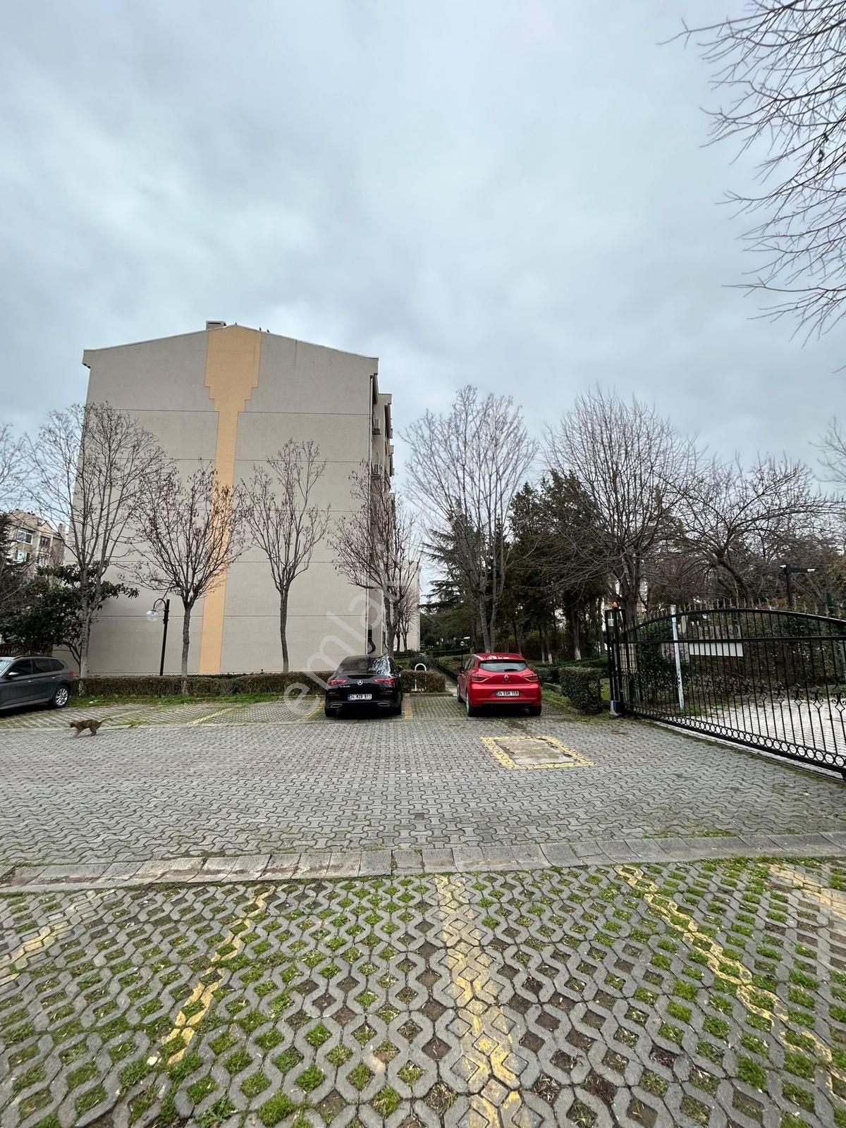 Ataköy Gazi Sitesi'nde Satılık 3+1 Modern Daire -- Krediye Uygun - Görsel 21