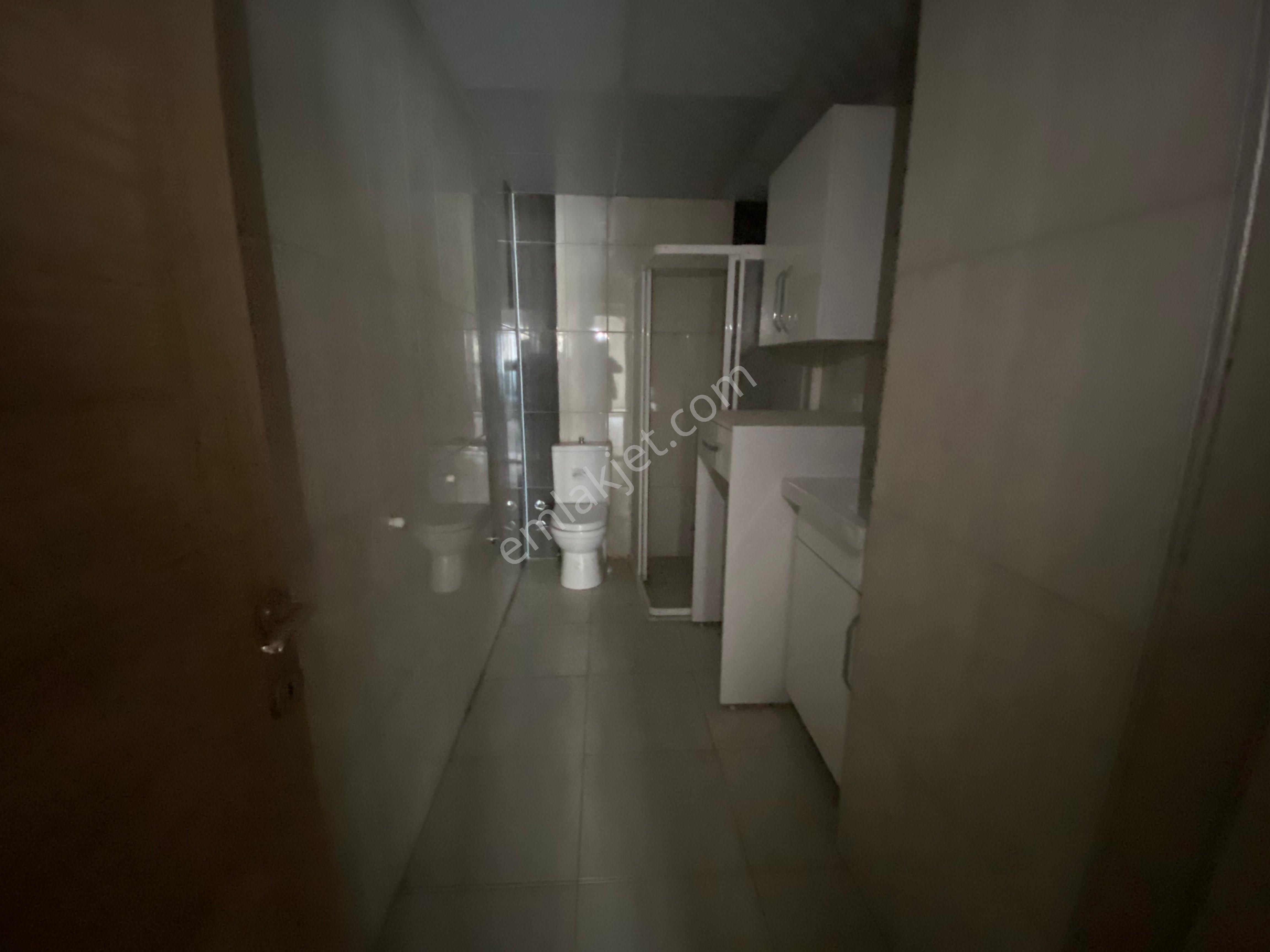 Kuşadası Davutlarda Çok Geniş Ebeveyn Banyolu Balkonlu Satılık 3+1 Daire - Görsel 7