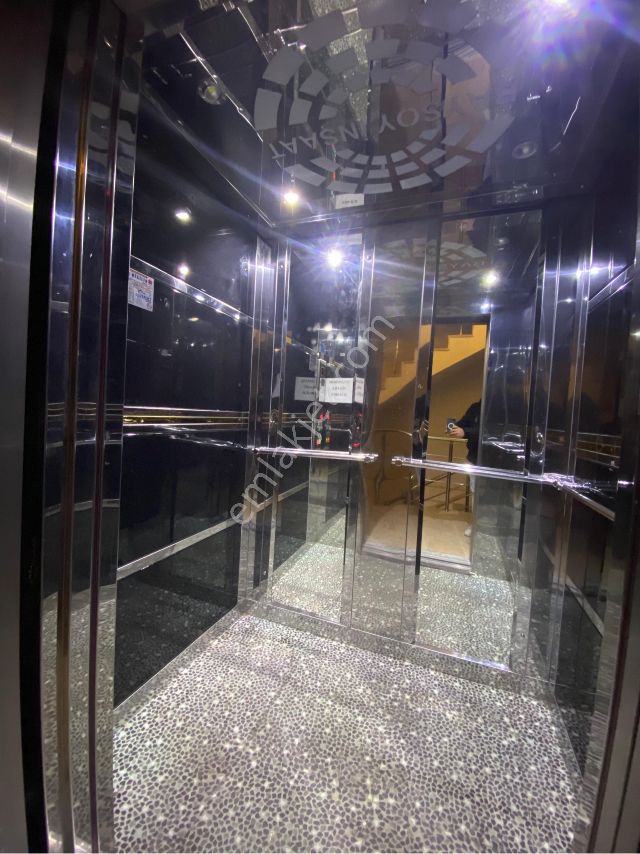 Kuşadası Davutlarda Çok Geniş Ebeveyn Banyolu Balkonlu Satılık 3+1 Daire - Görsel 8