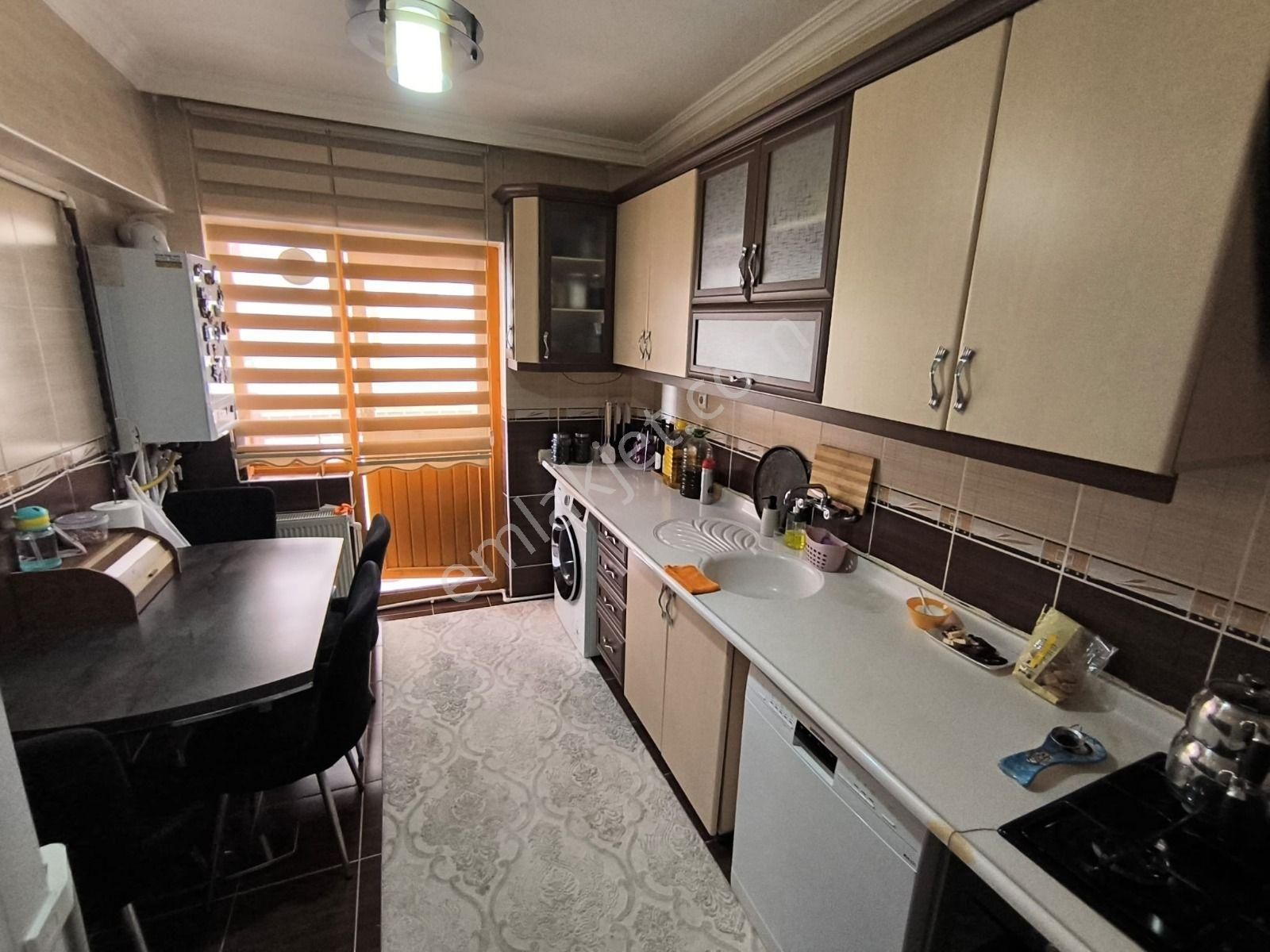 Atatürk Mahallesinde 2+1 1.ara Katta Deprem Projeli Daire