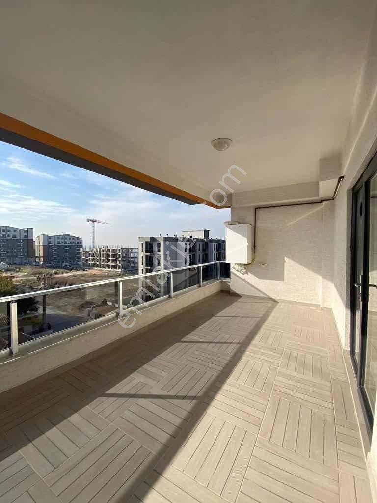Cb Level'dan Aile Yaşamına Uygun Geniş 4+1 Kiralık Daire - Görsel 21