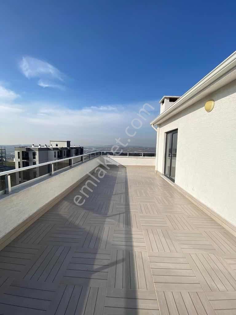 Cb Level'dan Aile Yaşamına Uygun Geniş 4+1 Kiralık Daire - Görsel 4
