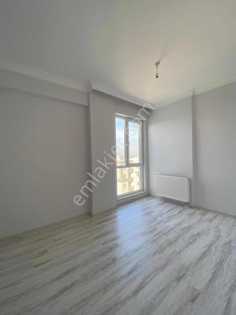 Cb Level'dan Aile Yaşamına Uygun Geniş 4+1 Kiralık Daire - Görsel 29
