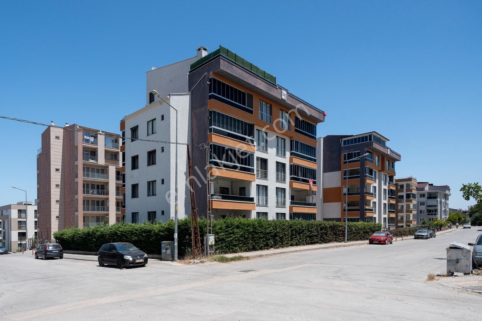 Cb Level'dan Aile Yaşamına Uygun Geniş 4+1 Kiralık Daire - Görsel 11
