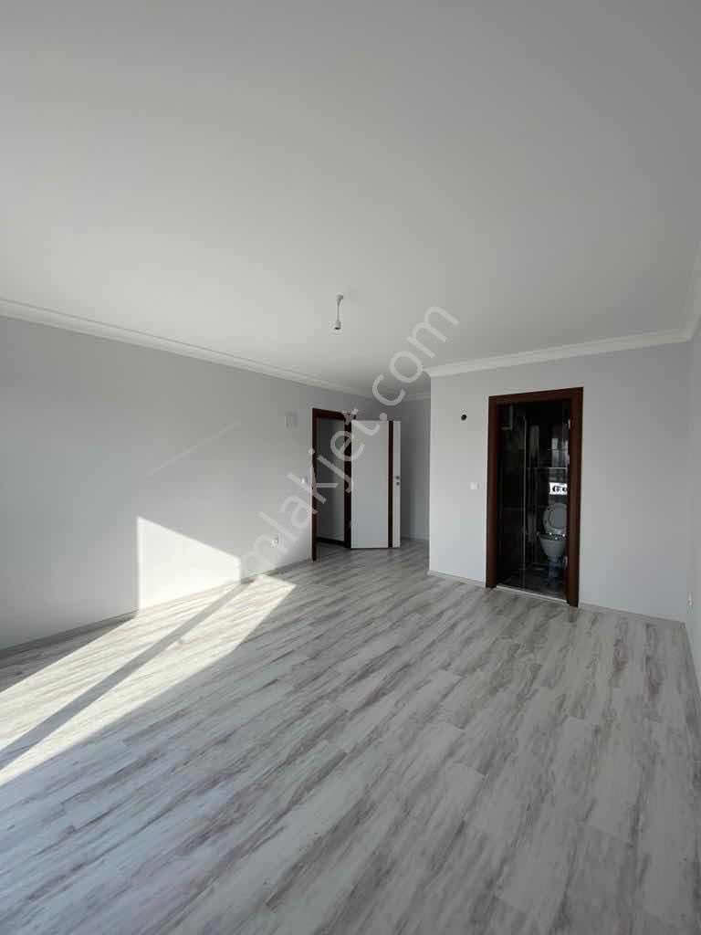 Cb Level'dan Aile Yaşamına Uygun Geniş 4+1 Kiralık Daire - Görsel 15