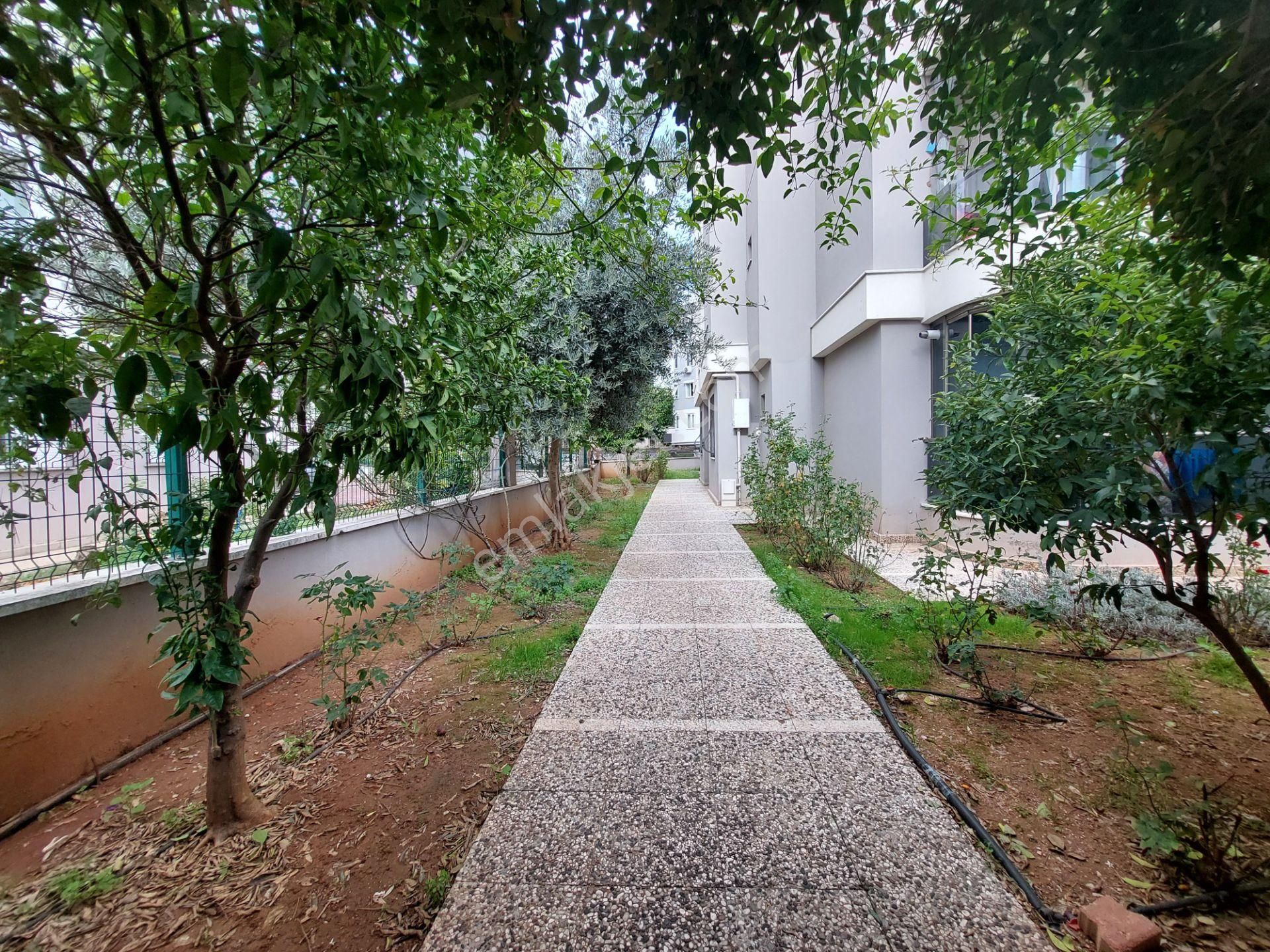 Kızıltoprak Full Kredili Otoparklı 90m2 2+1 3. Kat Satılık Daire - Görsel 4