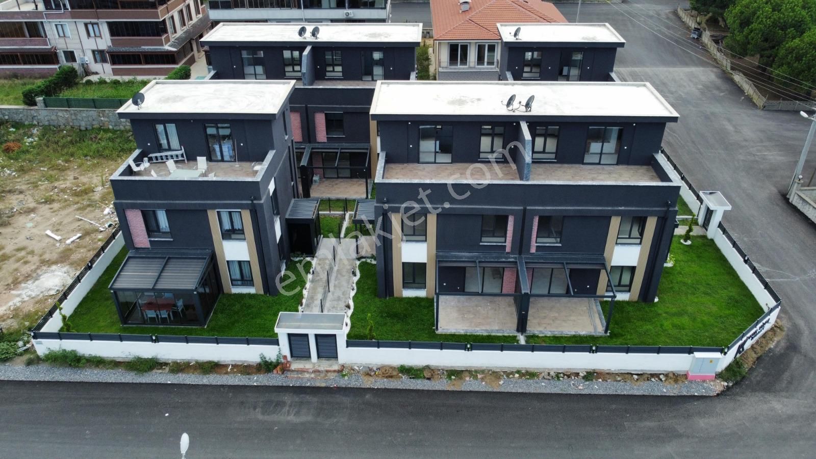 Karasuda Deniz Manzaralı Müstakil Bahçeli 4+1 Satılık Tripleks - Görsel 4