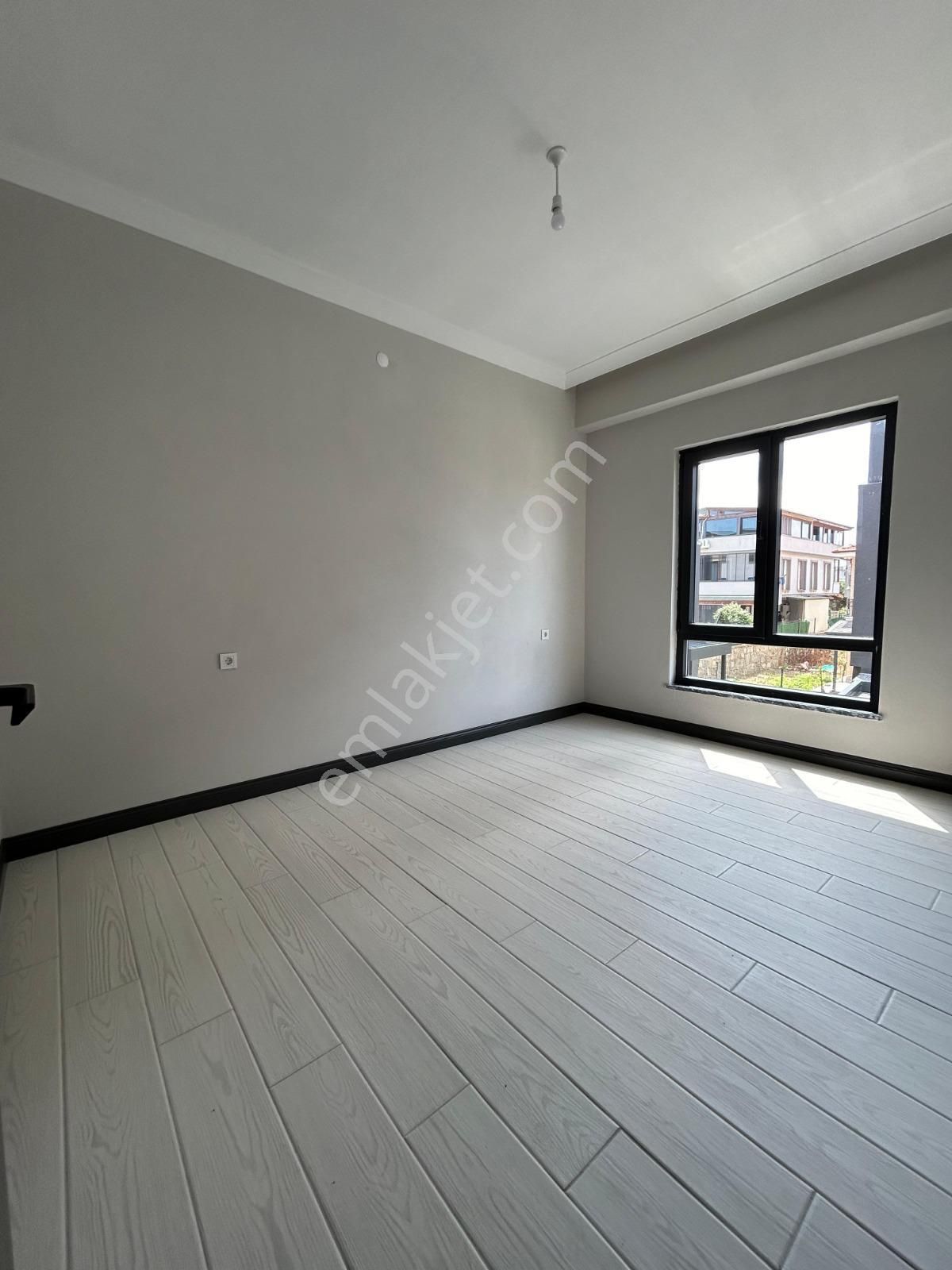 Karasuda Deniz Manzaralı Müstakil Bahçeli 4+1 Satılık Tripleks - Görsel 20