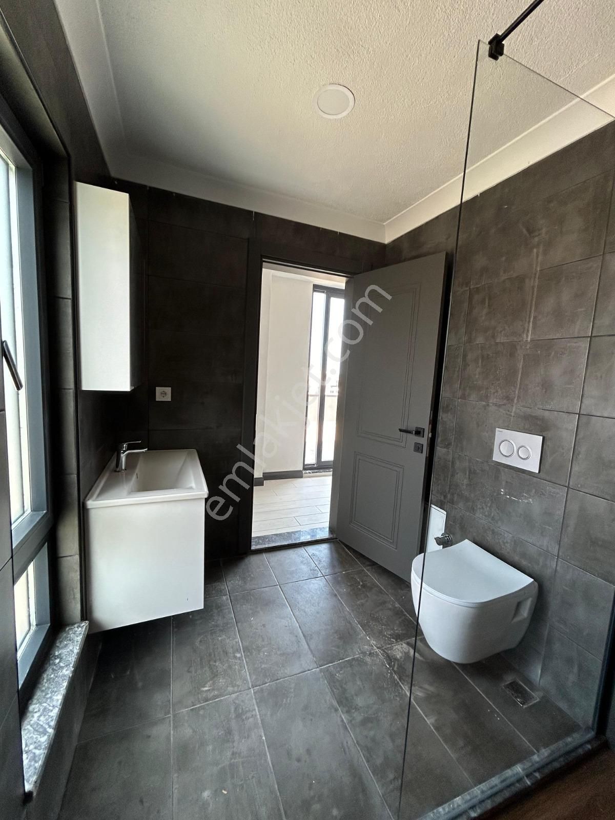 Karasuda Deniz Manzaralı Müstakil Bahçeli 4+1 Satılık Tripleks - Görsel 25