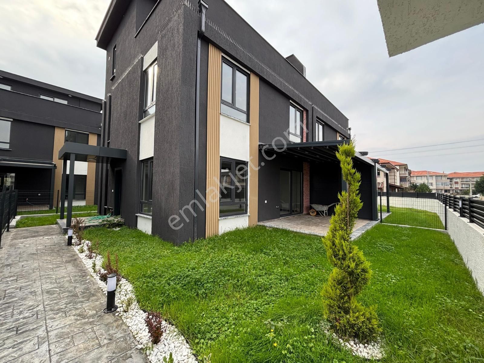 Karasuda Deniz Manzaralı Müstakil Bahçeli 4+1 Satılık Tripleks - Görsel 35