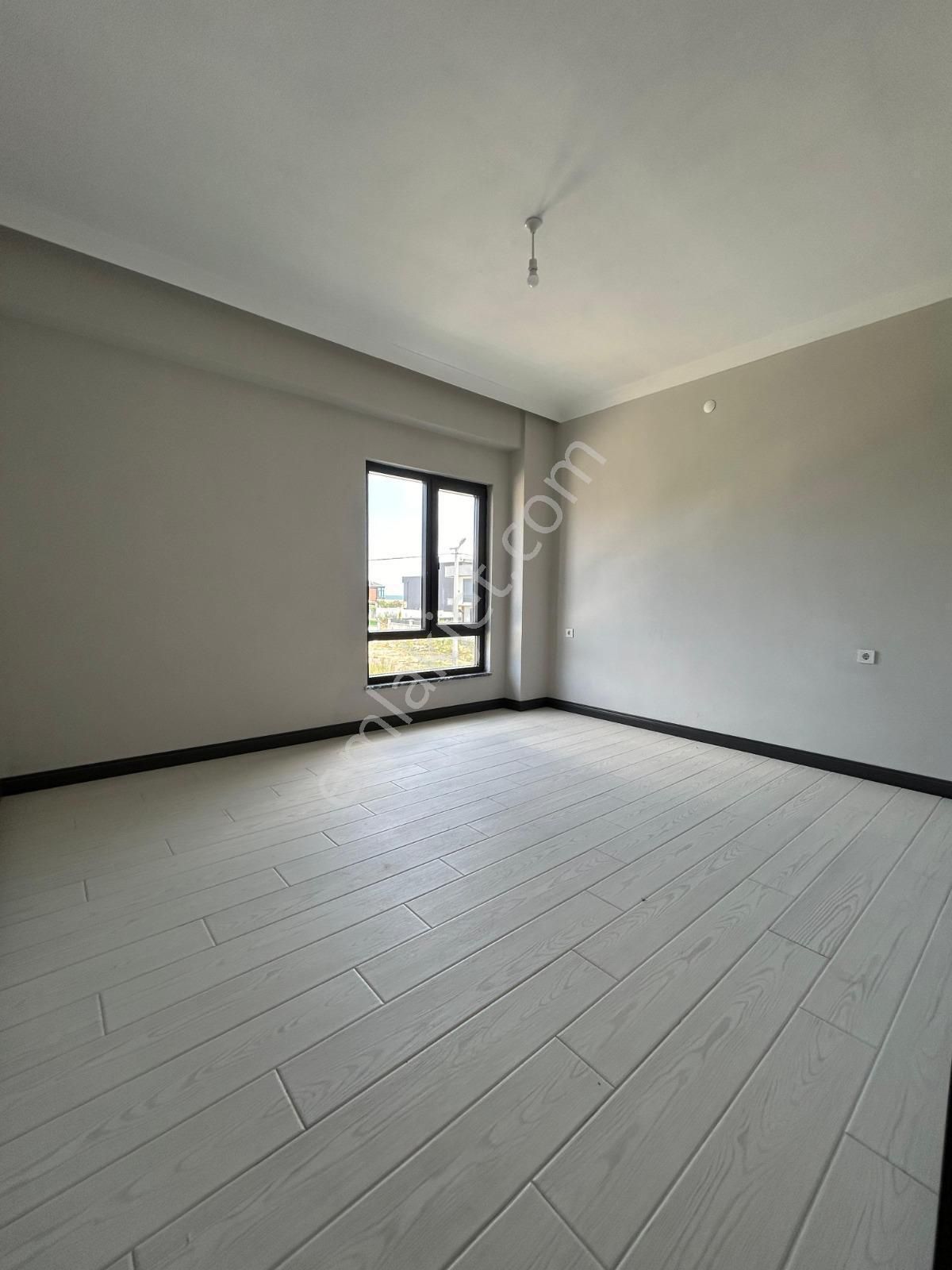 Karasuda Deniz Manzaralı Müstakil Bahçeli 4+1 Satılık Tripleks - Görsel 21