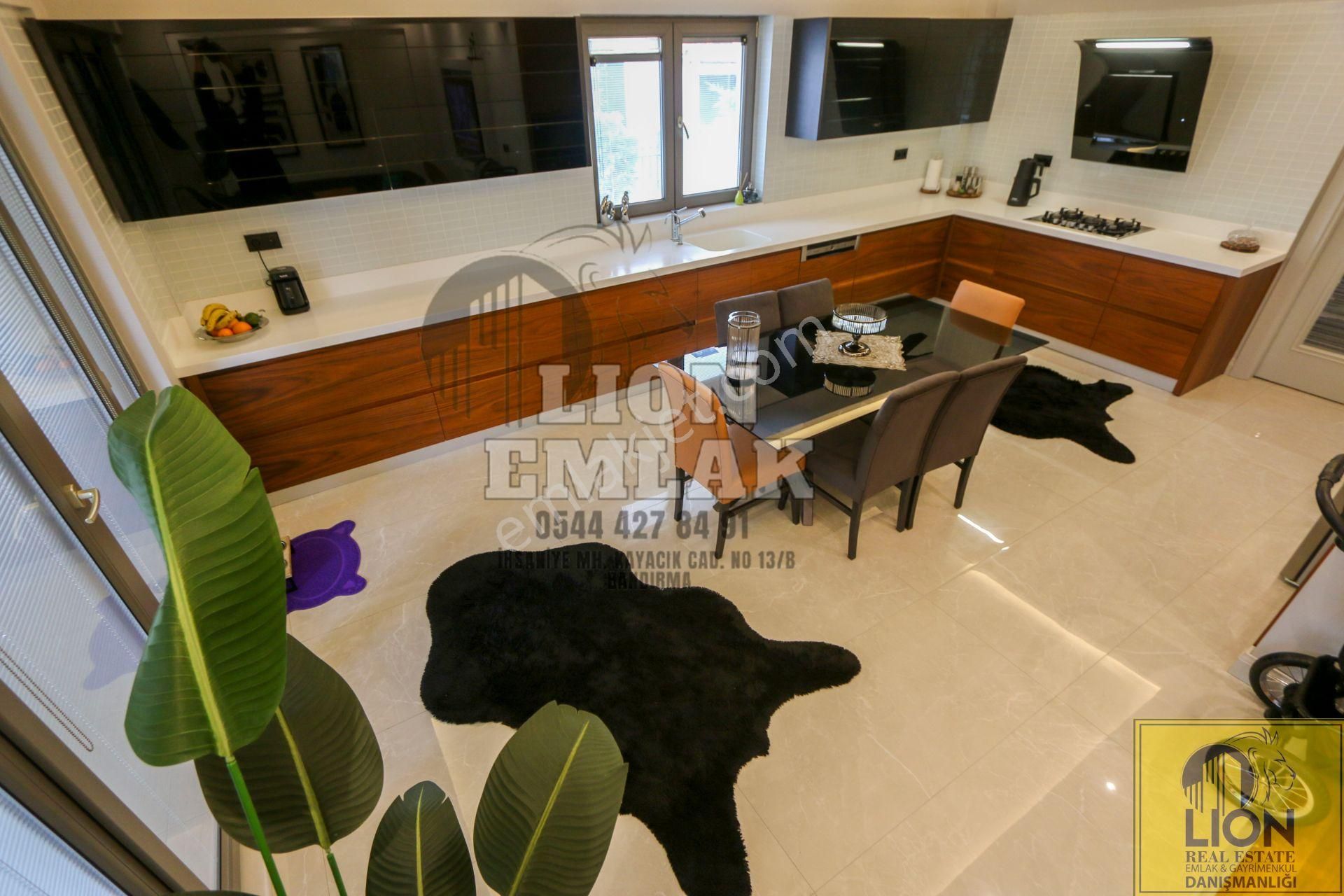 Lıon Emlak'tan İhsaniye'de Luks Tasarım Dubleks 3+1 Villa - Görsel 14