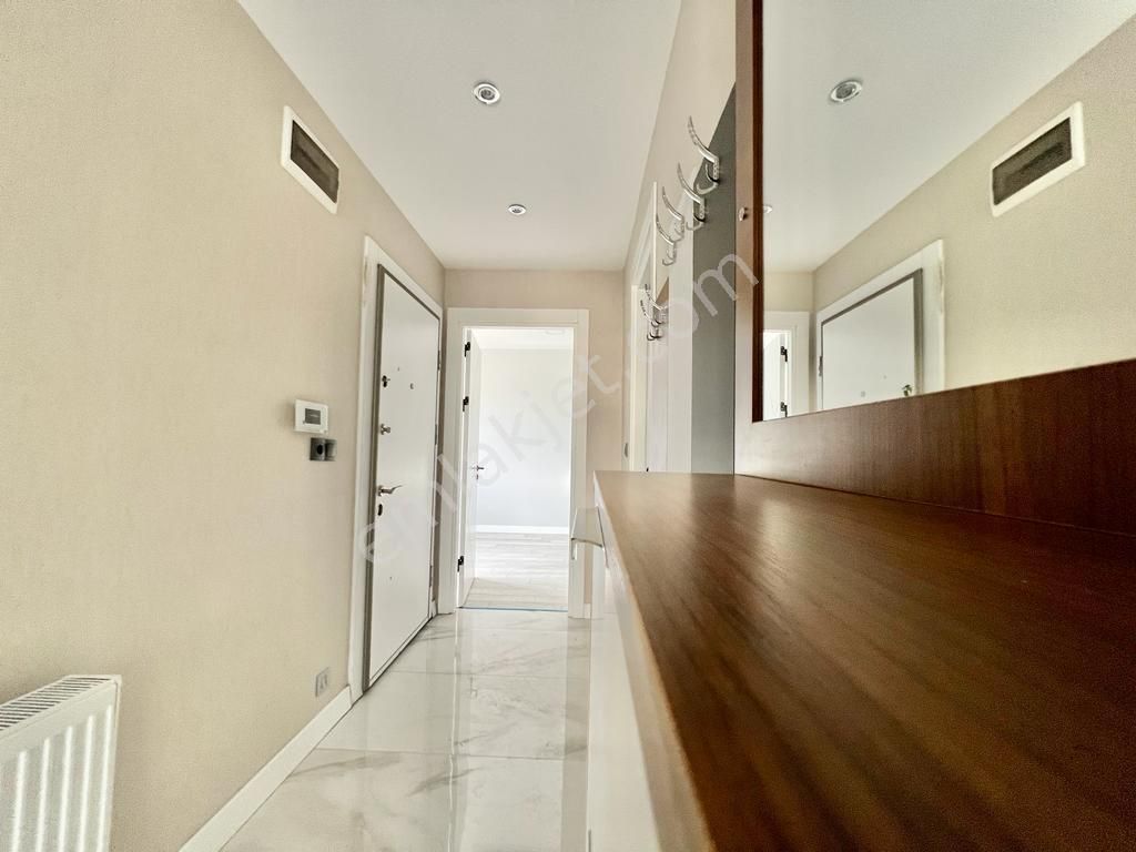 ✨akçay Ay Emlak'tan✨pelitköy'de Denize Sıfır Butik Sitede Yüzme Havuzlu Satılık 1+1 Lüks Daire - Görsel 24