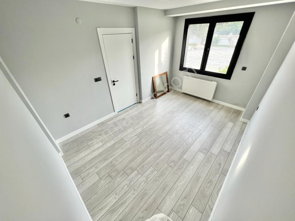 ✨akçay Ay Emlak'tan✨pelitköy'de Denize Sıfır Butik Sitede Yüzme Havuzlu Satılık 1+1 Lüks Daire - Görsel 11