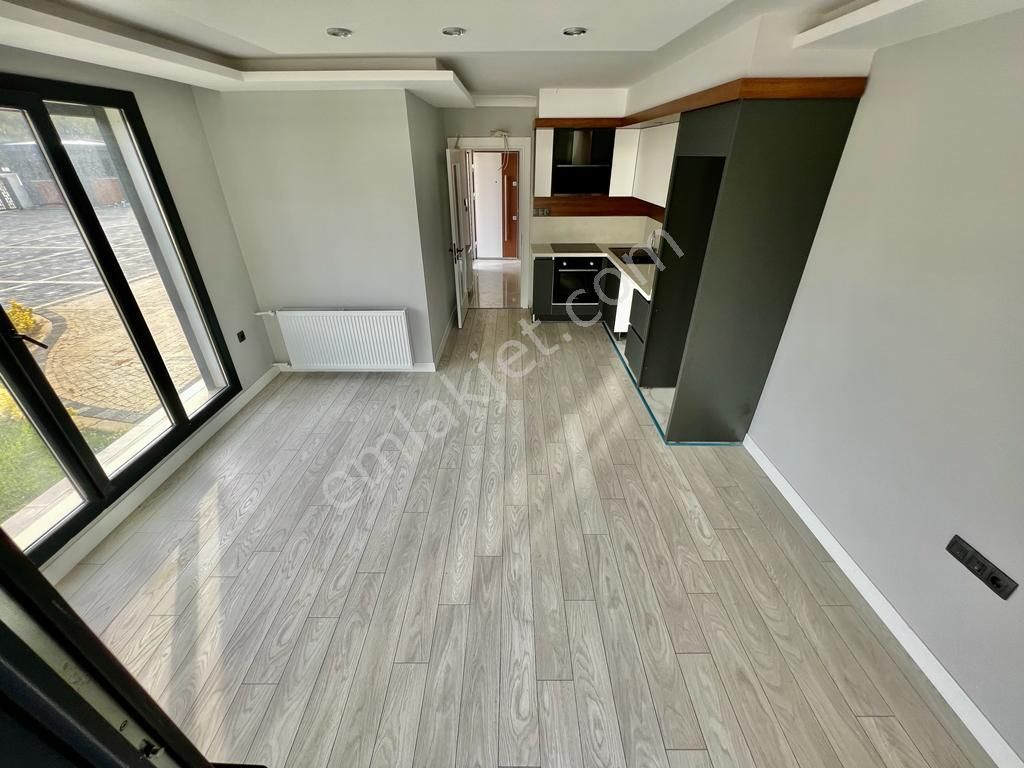 ✨akçay Ay Emlak'tan✨pelitköy'de Denize Sıfır Butik Sitede Yüzme Havuzlu Satılık 1+1 Lüks Daire - Görsel 9